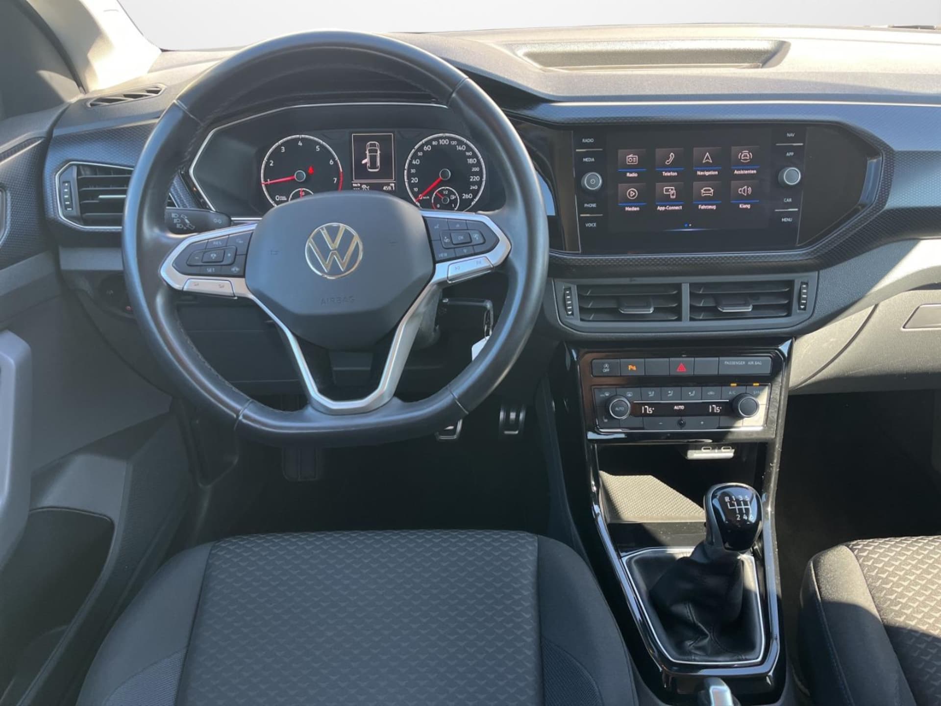 Volkswagen T-Cross United