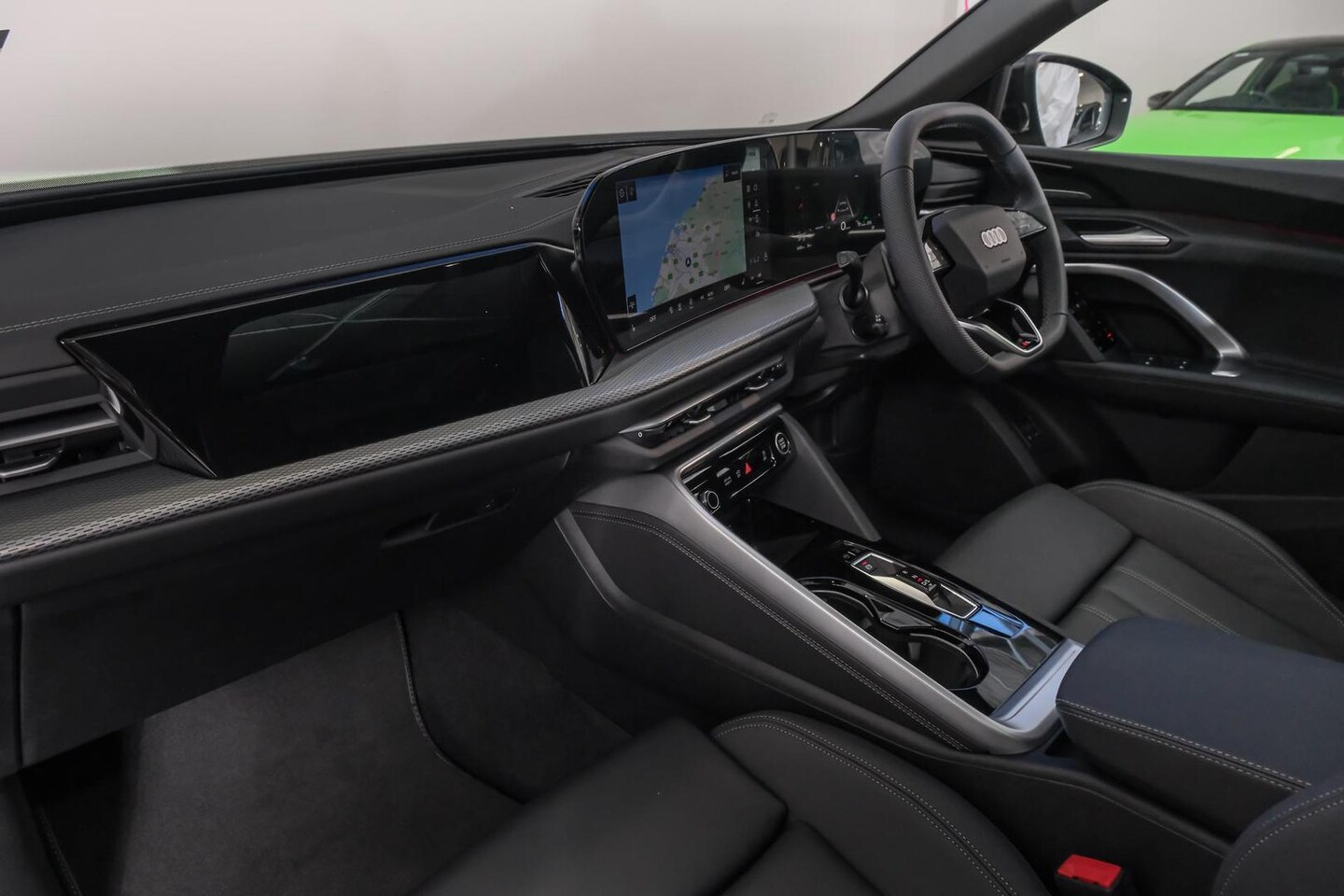 Image about Audi Q5 SUV e-hybrid quattro S tronic