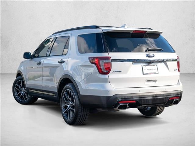 2016 Ford Explorer