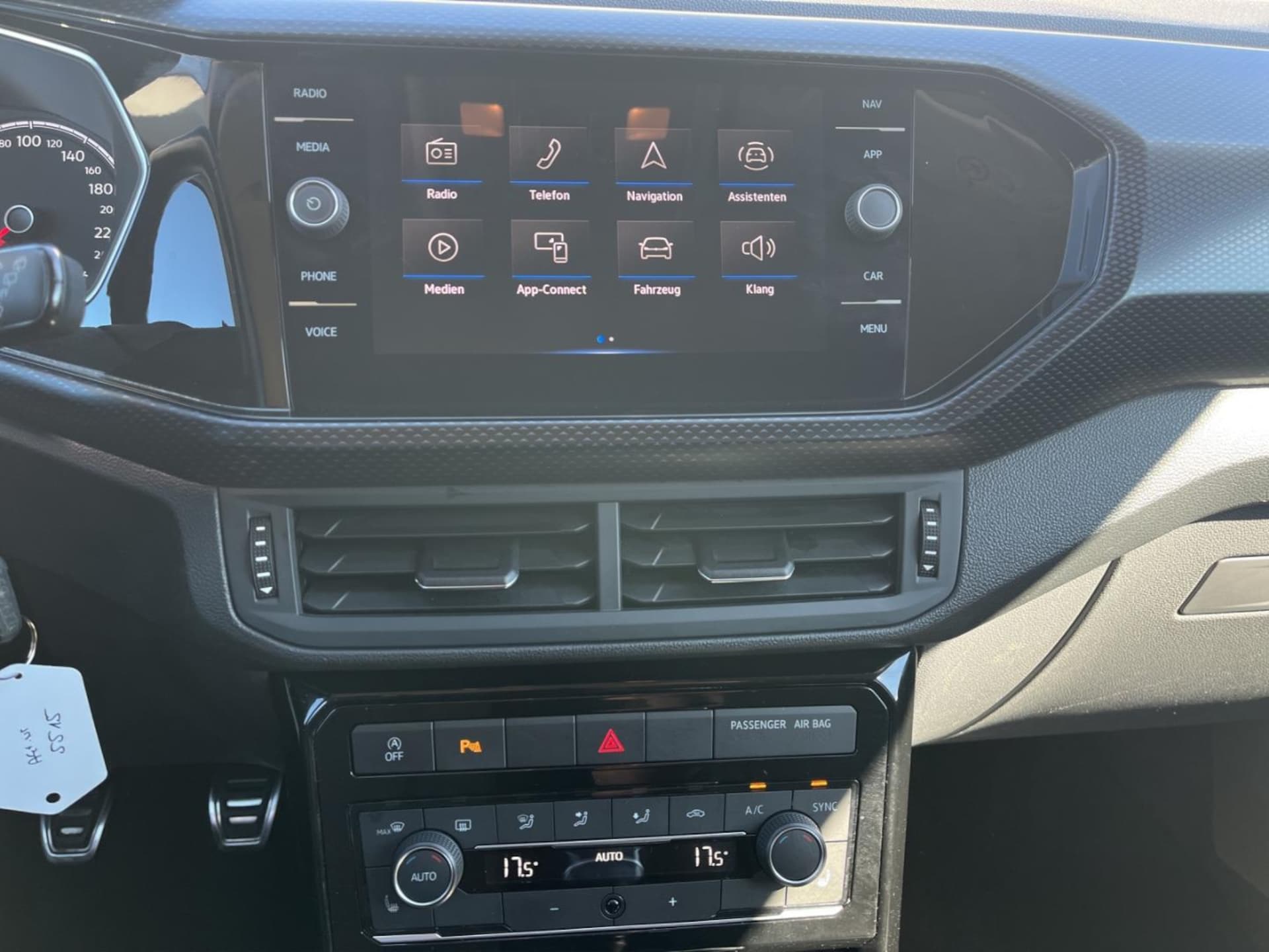 Volkswagen T-Cross United