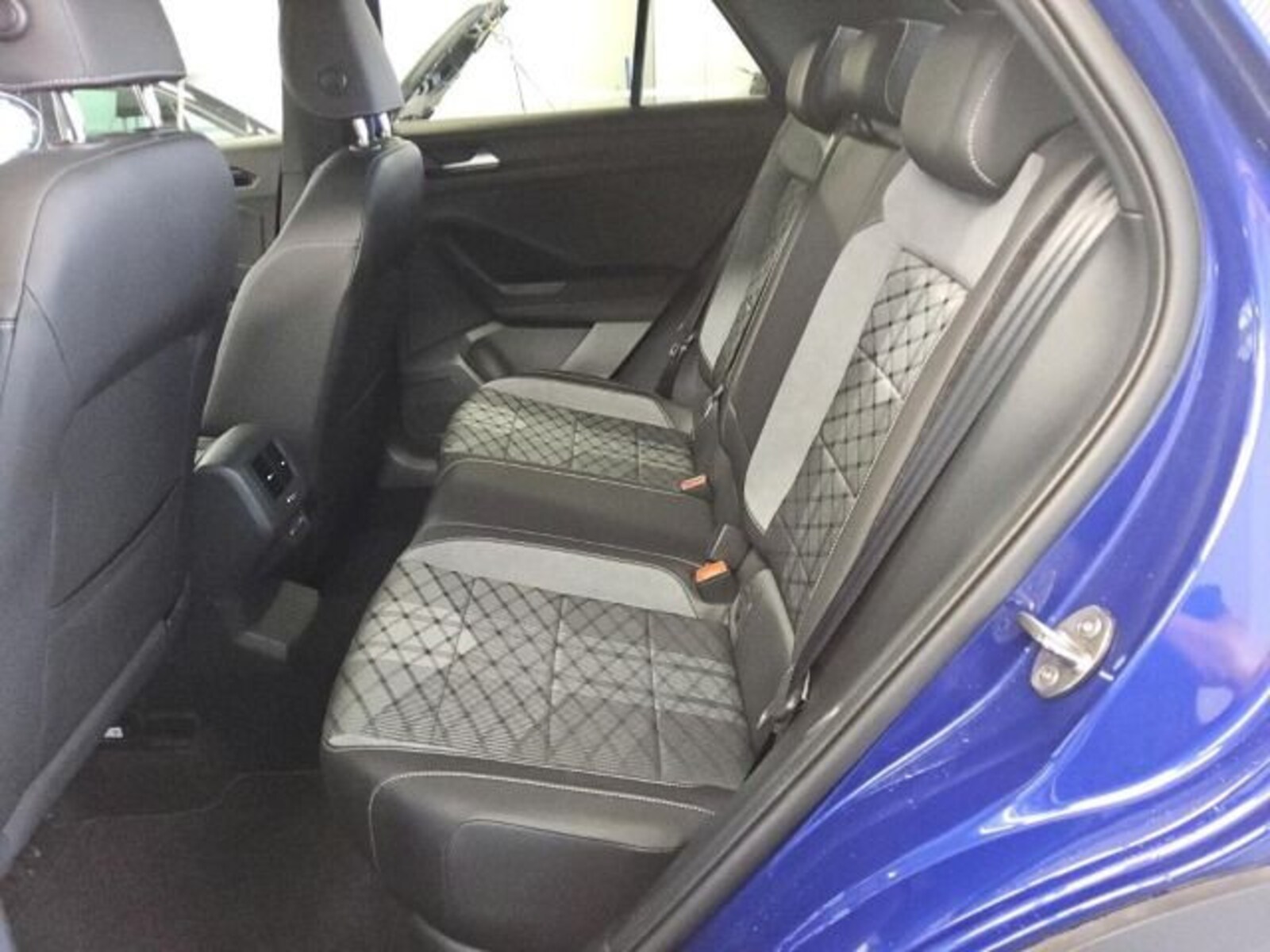 Volkswagen T-Roc – Bild 8