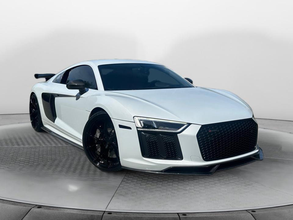 2018 Audi R8 V10 plus Coupe quattro S tronic's photo