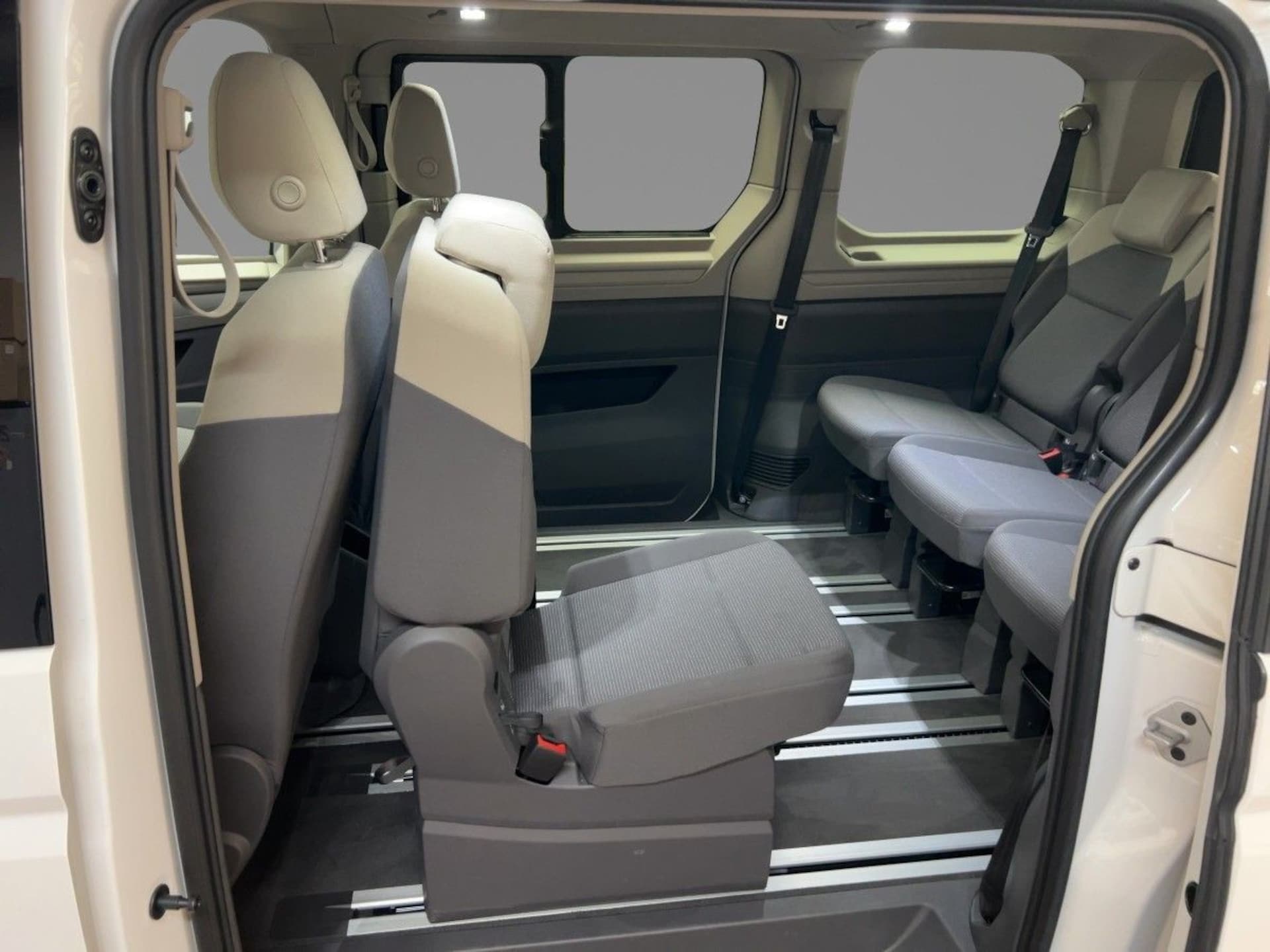 Volkswagen Multivan Basis-Modell