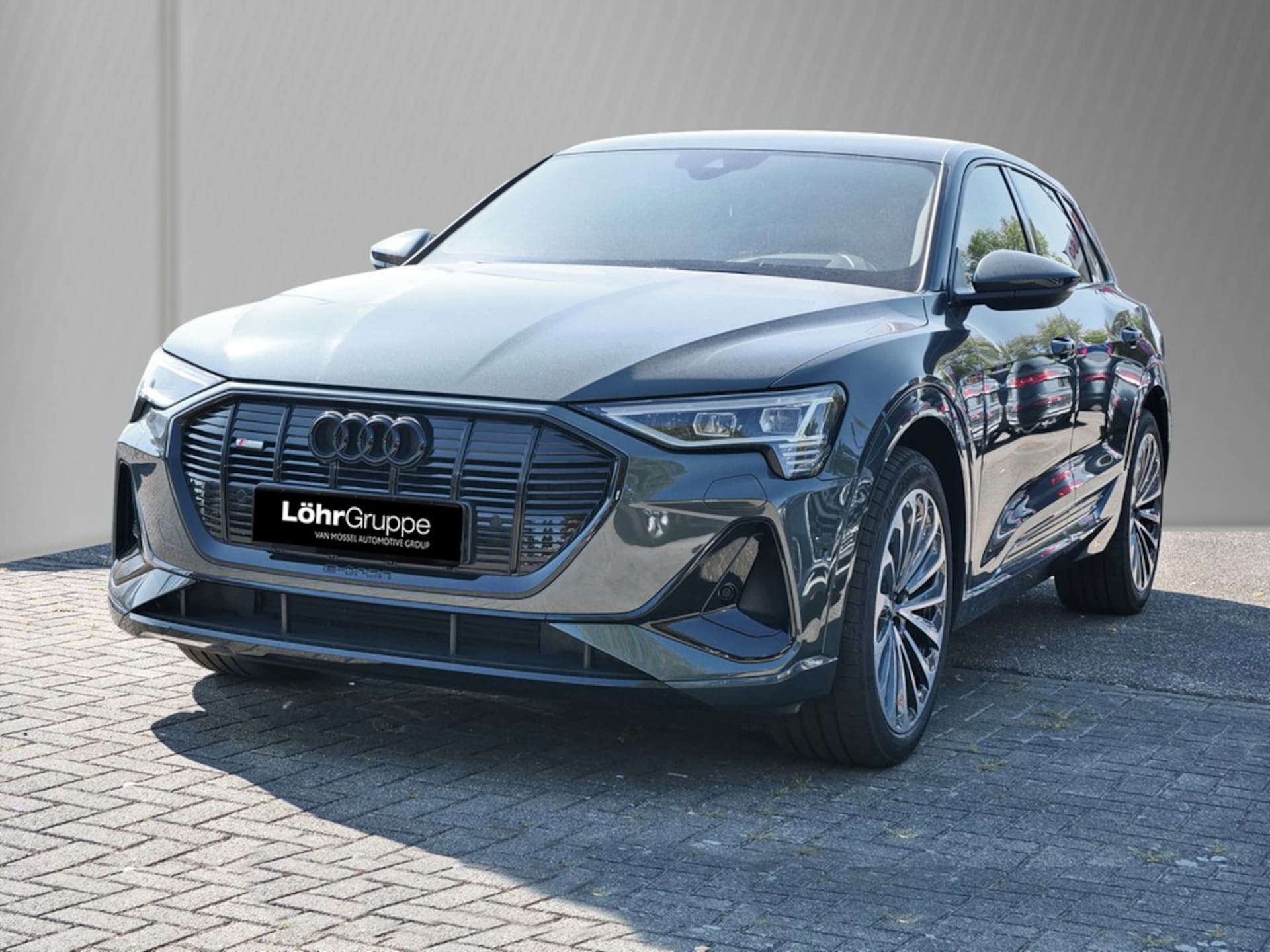 Audi e-tron S line