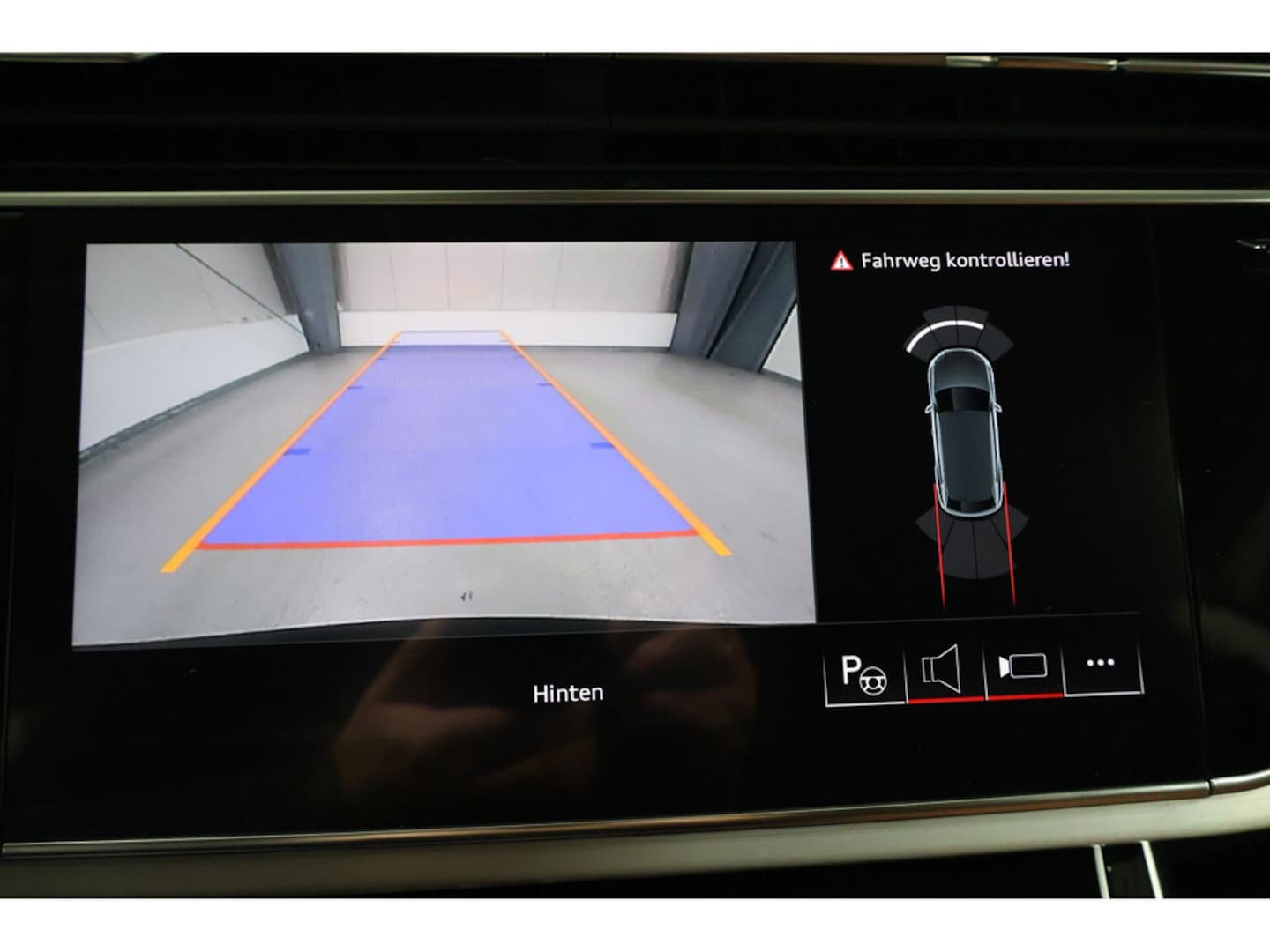 Bild über Audi Q8 SUV 50 TDI quattro tiptronic - für weitere Informationen kontaktieren Sie den Audi Partner