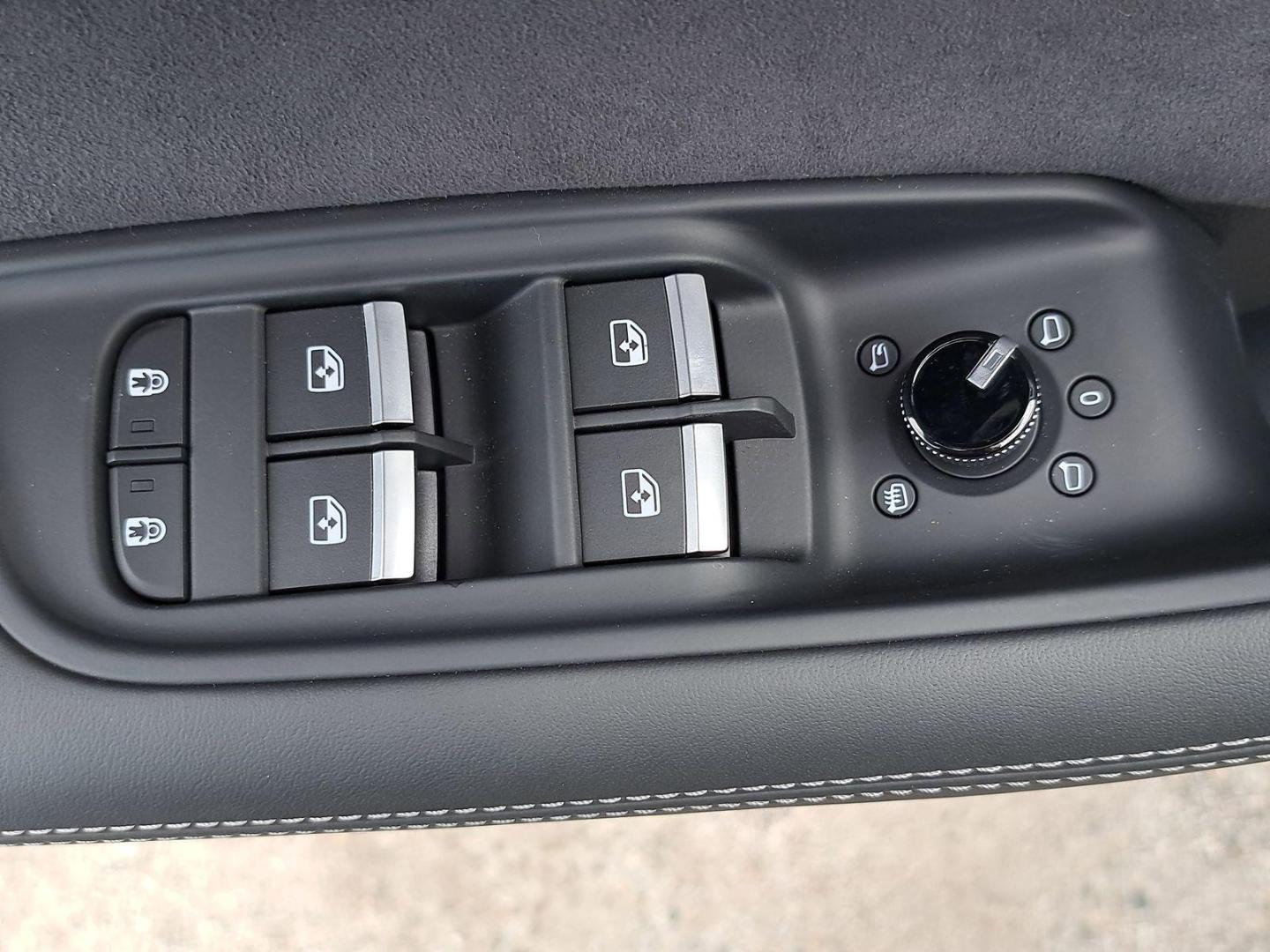 2026 Audi SQ8 Prestige - Photo 31
