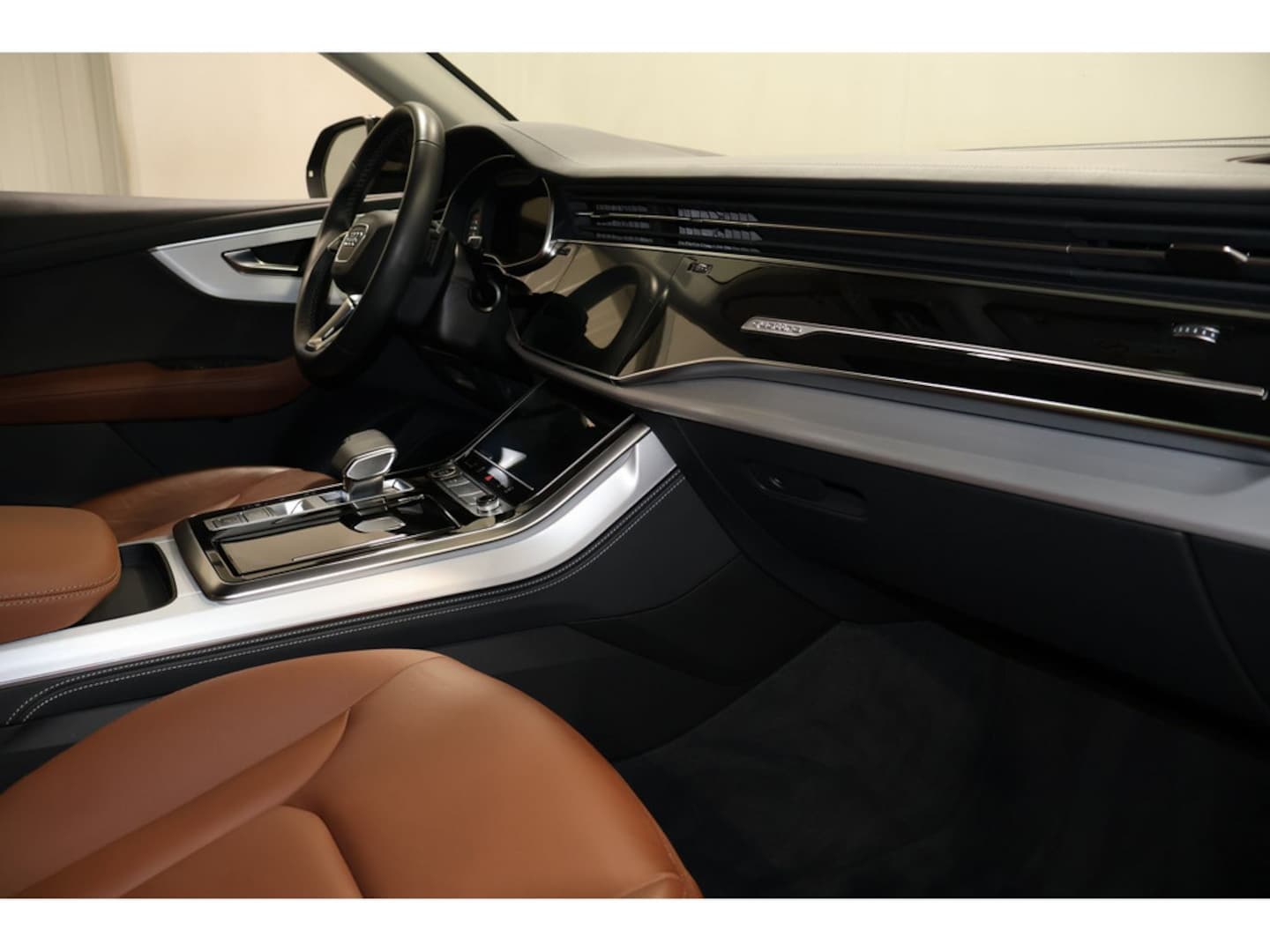 Bild über Audi Q8 SUV 50 TDI quattro tiptronic - für weitere Informationen kontaktieren Sie den Audi Partner