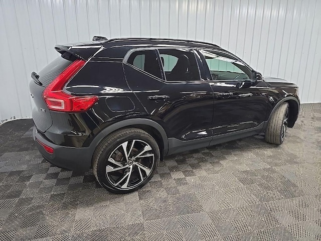 2022 Volvo XC40