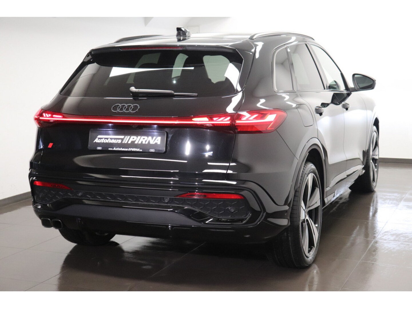 Bild über Audi Q5 SUV TDI quattro 150 kW S tronic - für weitere Informationen kontaktieren Sie den Audi Partner