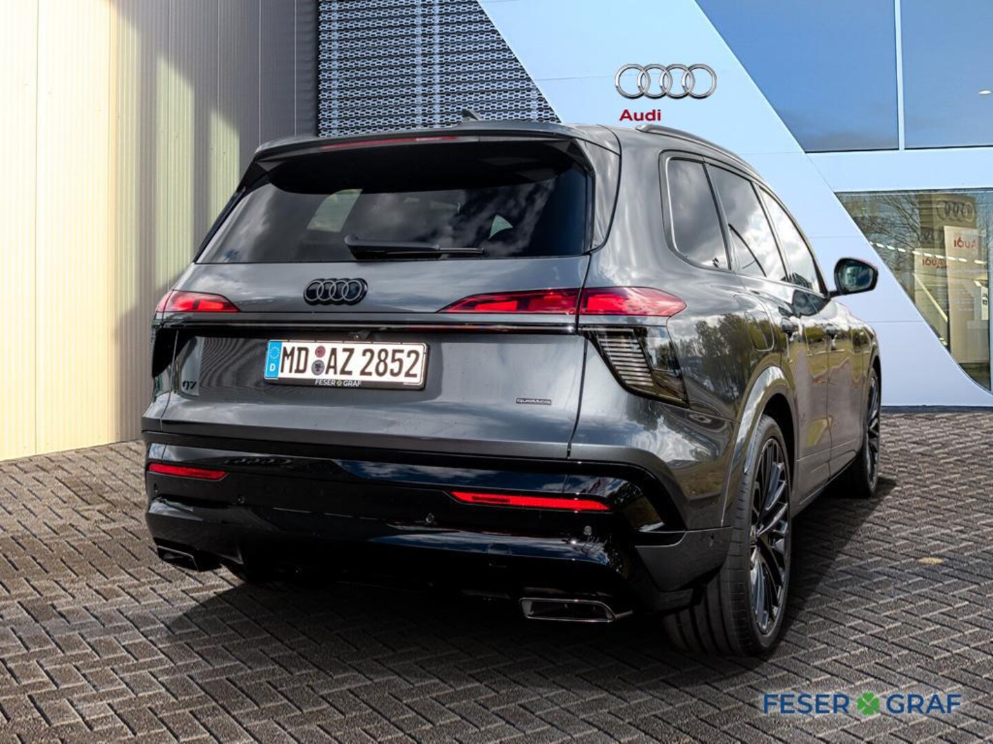 Bild über Audi Q7 SUV TDI quattro 220 kW tiptronic - für weitere Informationen kontaktieren Sie den Audi Partner