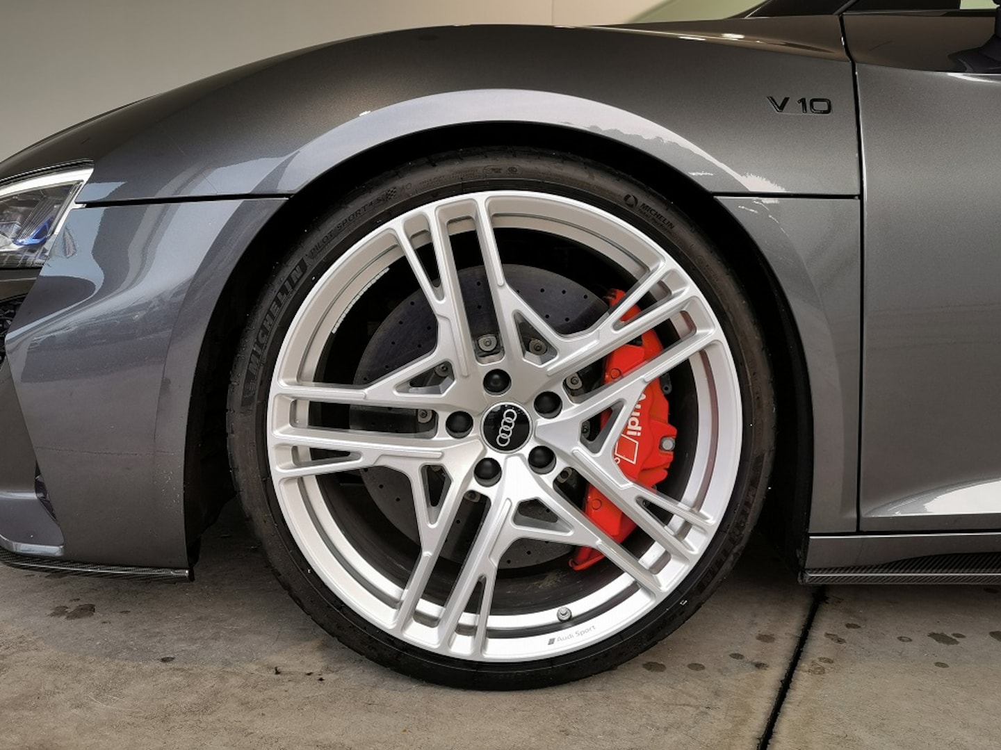 Audi R8 Spyder R8 Spyder V10 performance 5.2 FSI quattro S tronic for more details contact your dealer