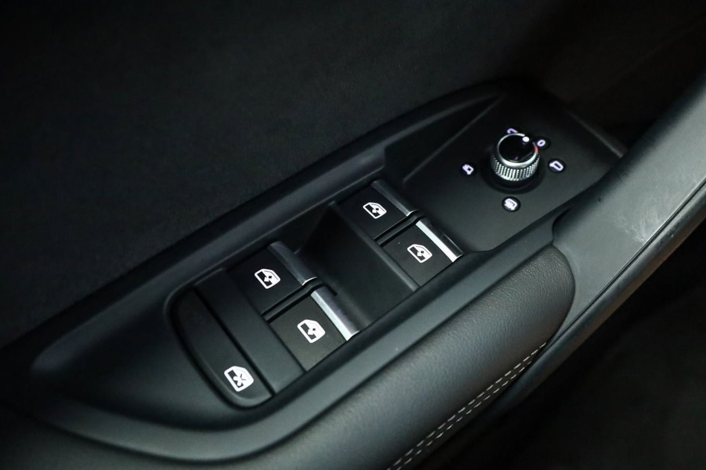 Bild über Audi Q5 Sportback 40 TFSI quattro S tronic - für weitere Informationen kontaktieren Sie den Audi Partner