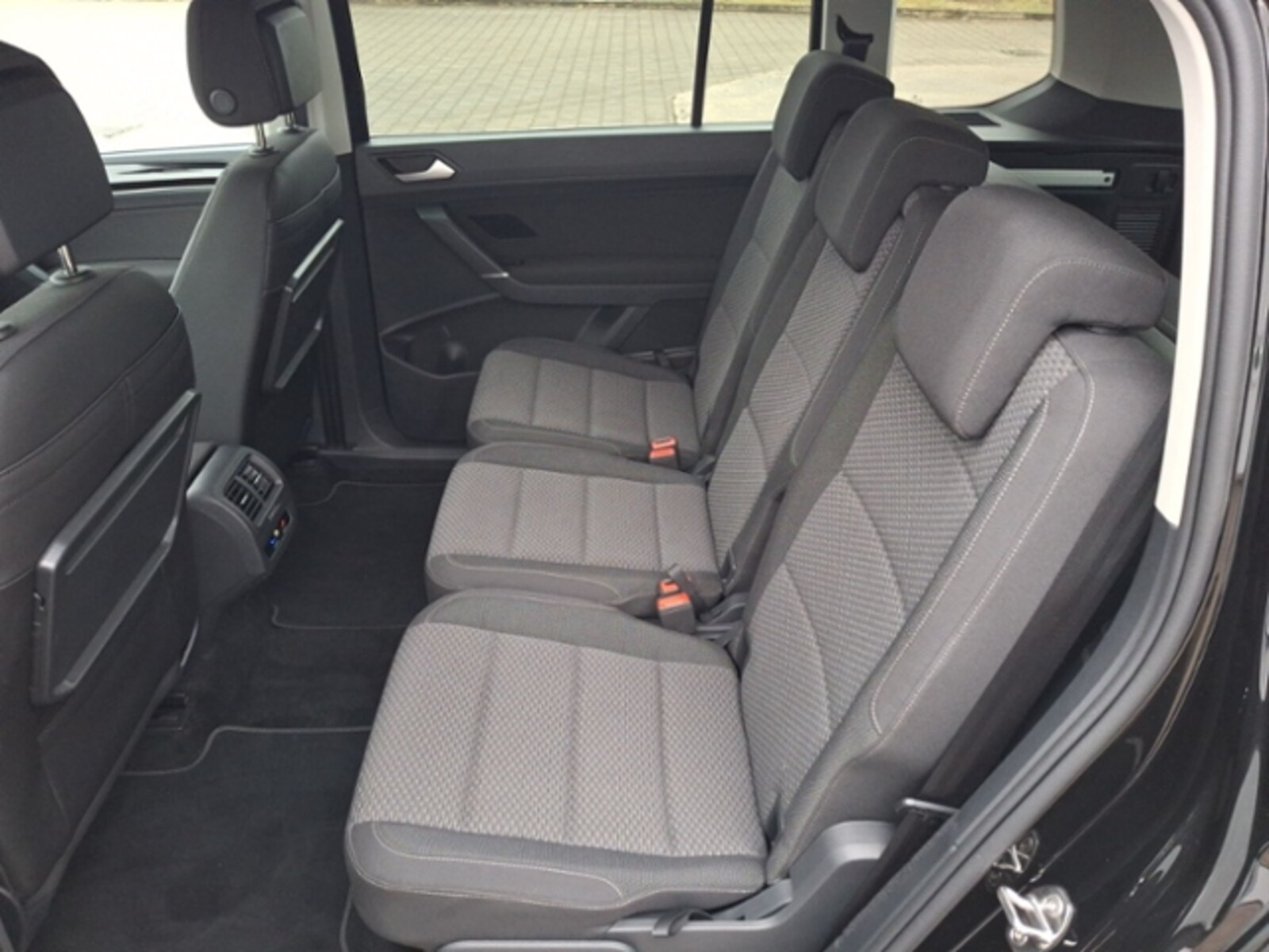 Volkswagen Touran – Bild 12