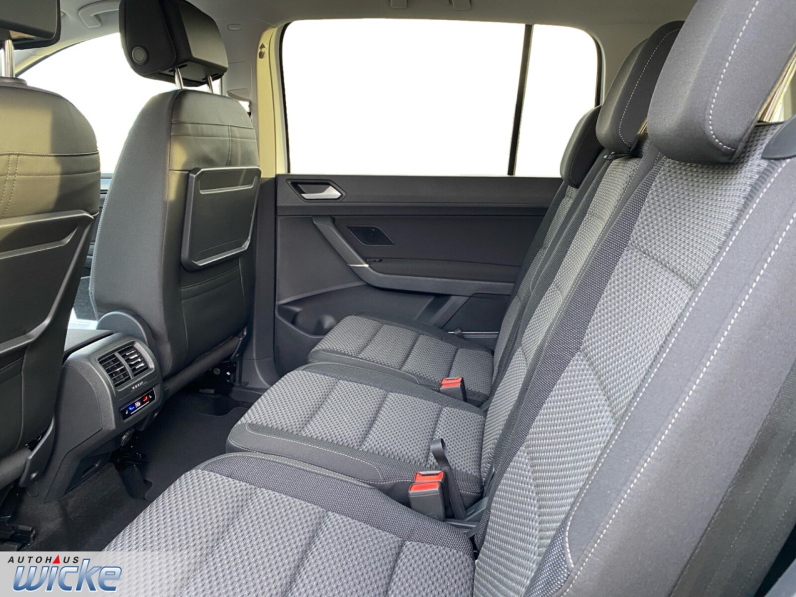Volkswagen Touran – Bild 9