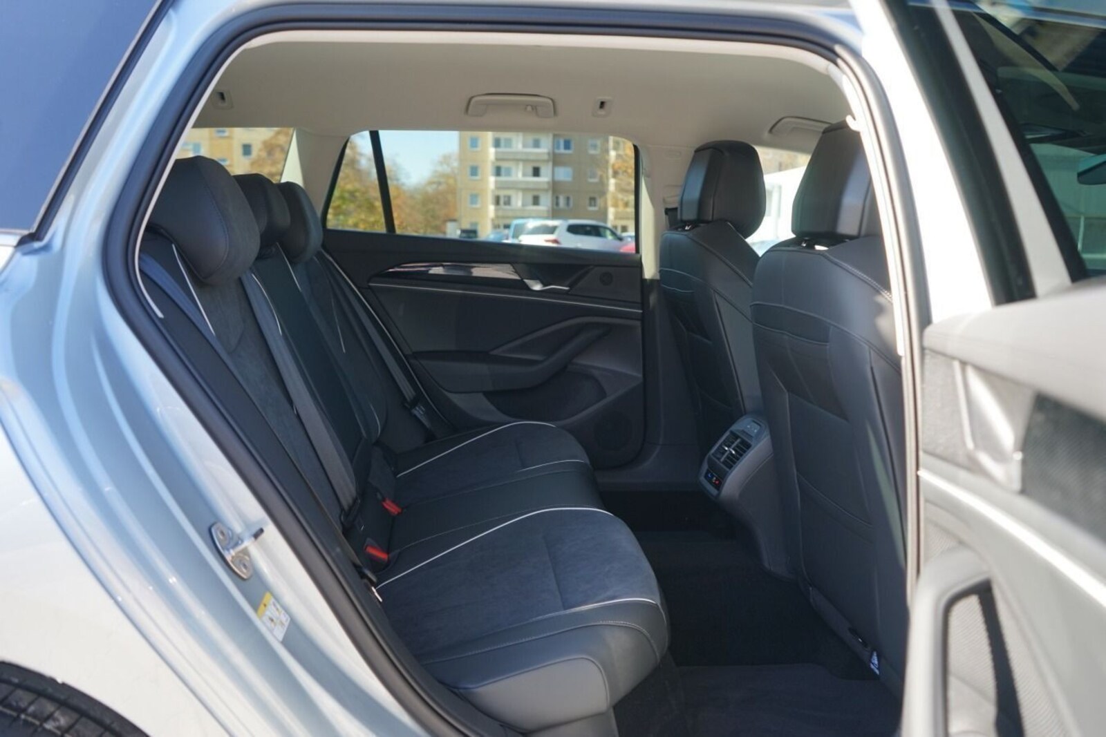 Volkswagen Passat – Bild 7