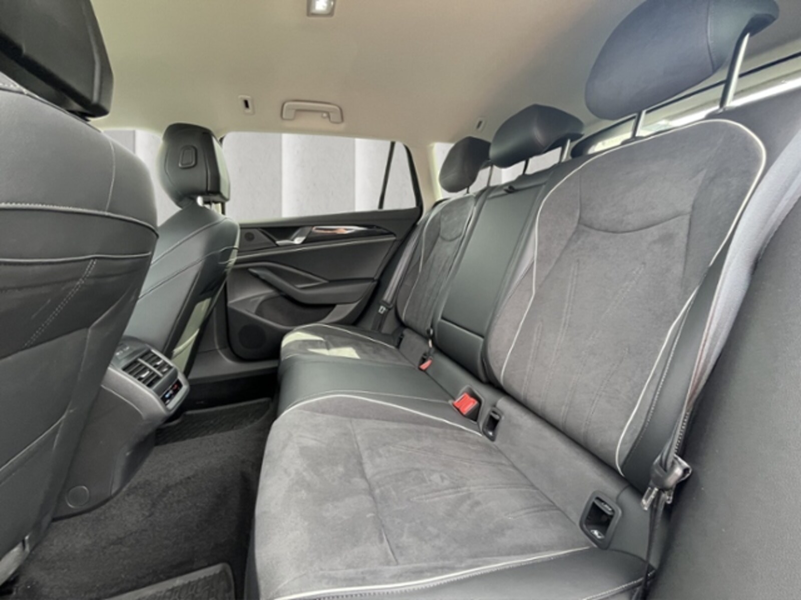 Volkswagen Passat – Bild 17