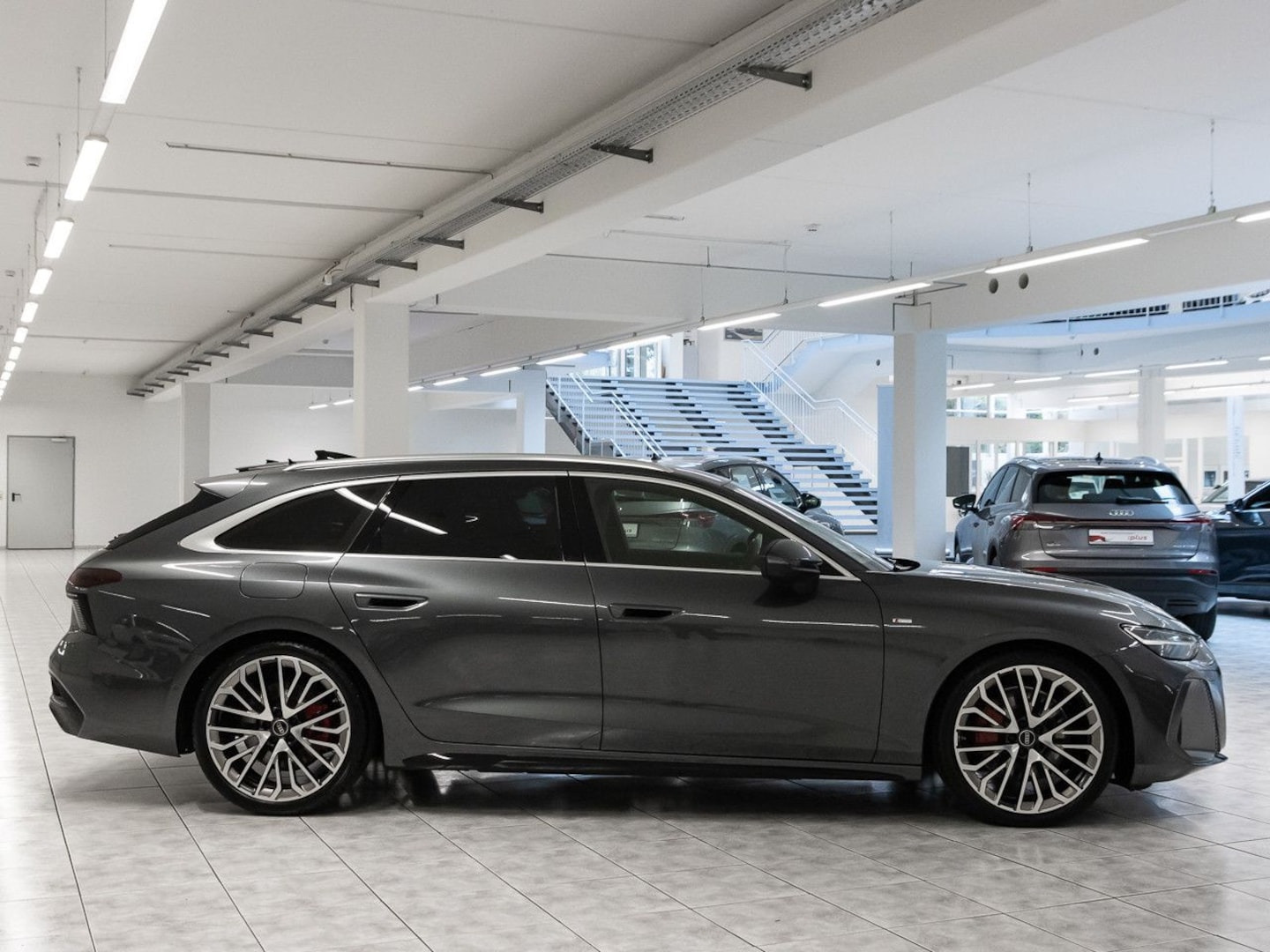 Bild über Audi A6 Avant TFSI quattro 270 kW S tronic - für weitere Informationen kontaktieren Sie den Audi Partner