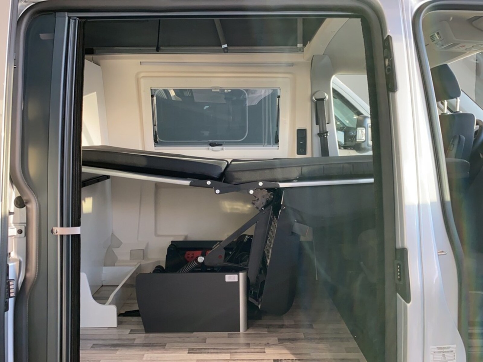 Volkswagen T6.1 Transporter Kasten kurzer Radstand – Bild 14
