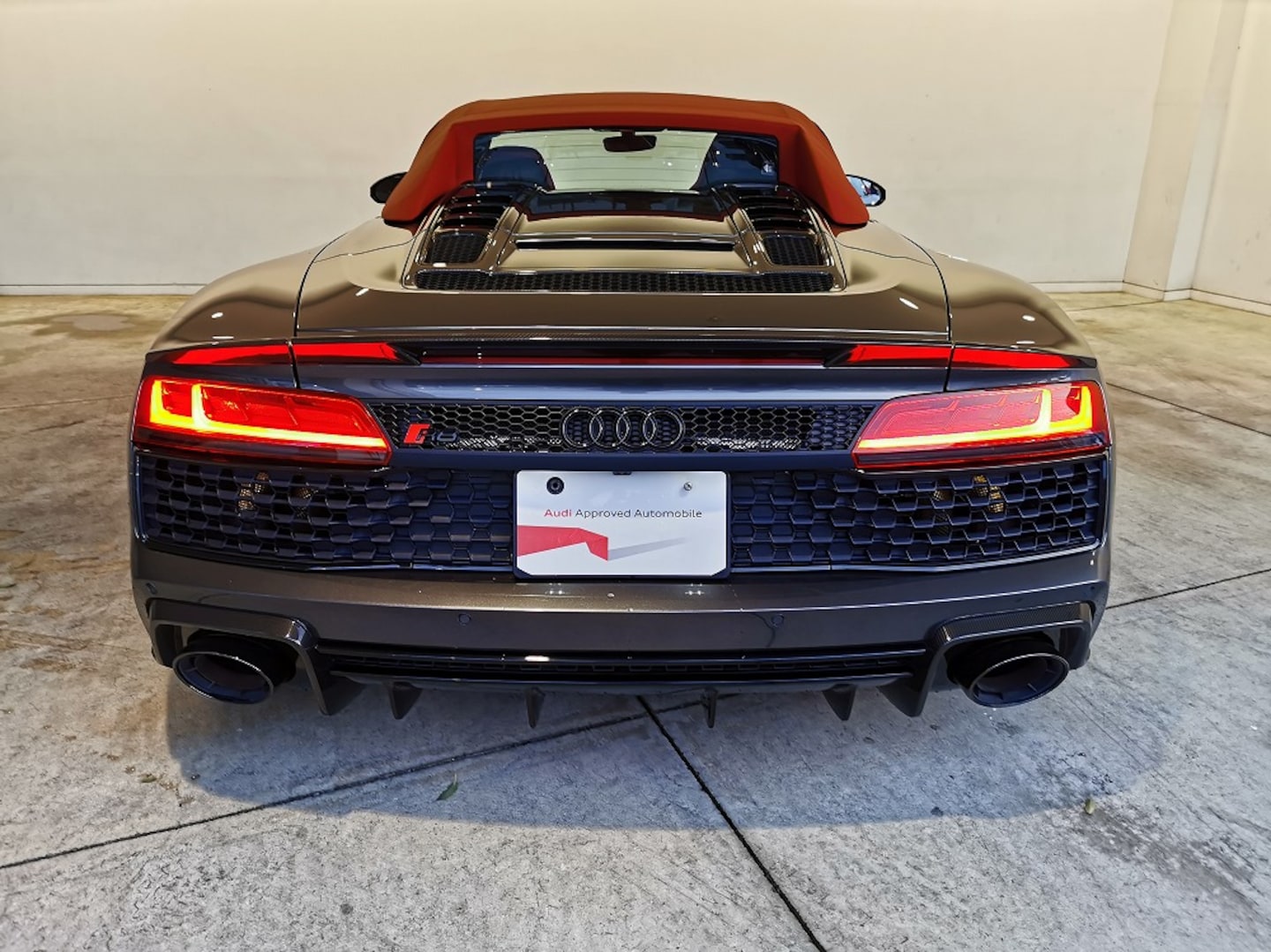 Audi R8 Spyder R8 Spyder V10 performance 5.2 FSI quattro S tronic for more details contact your dealer
