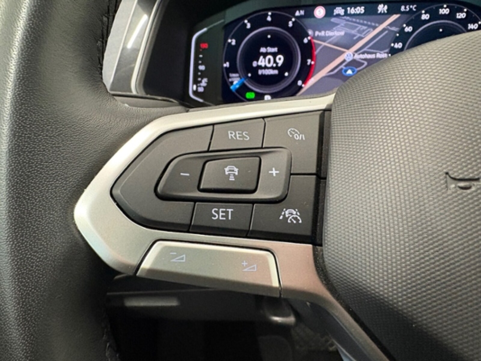 Volkswagen Tiguan – Bild 17