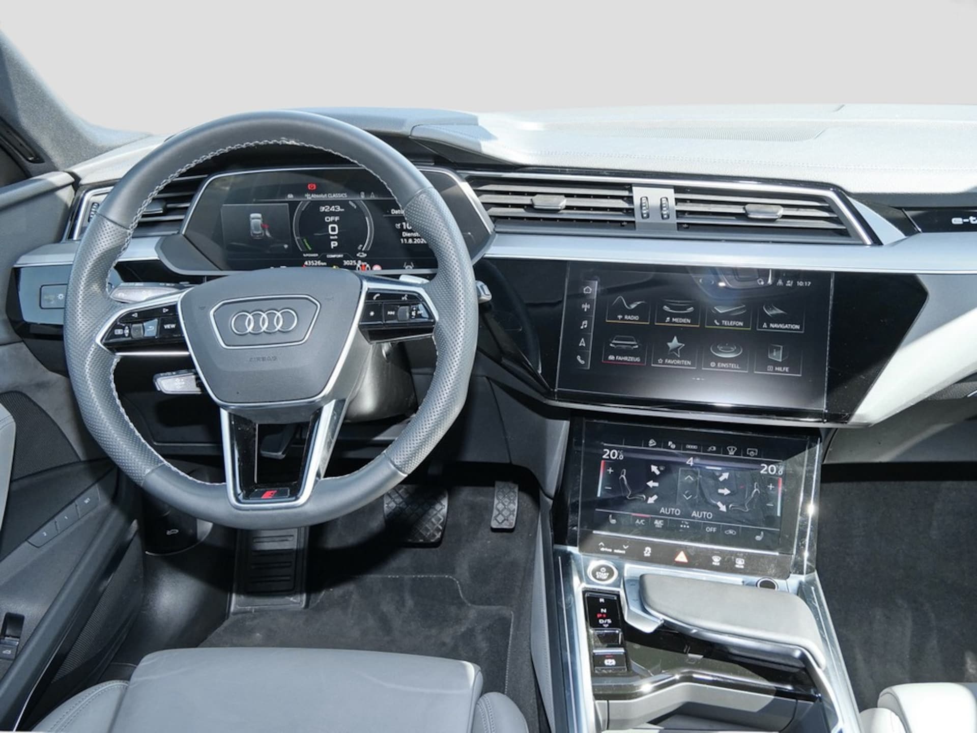 Audi e-tron S line
