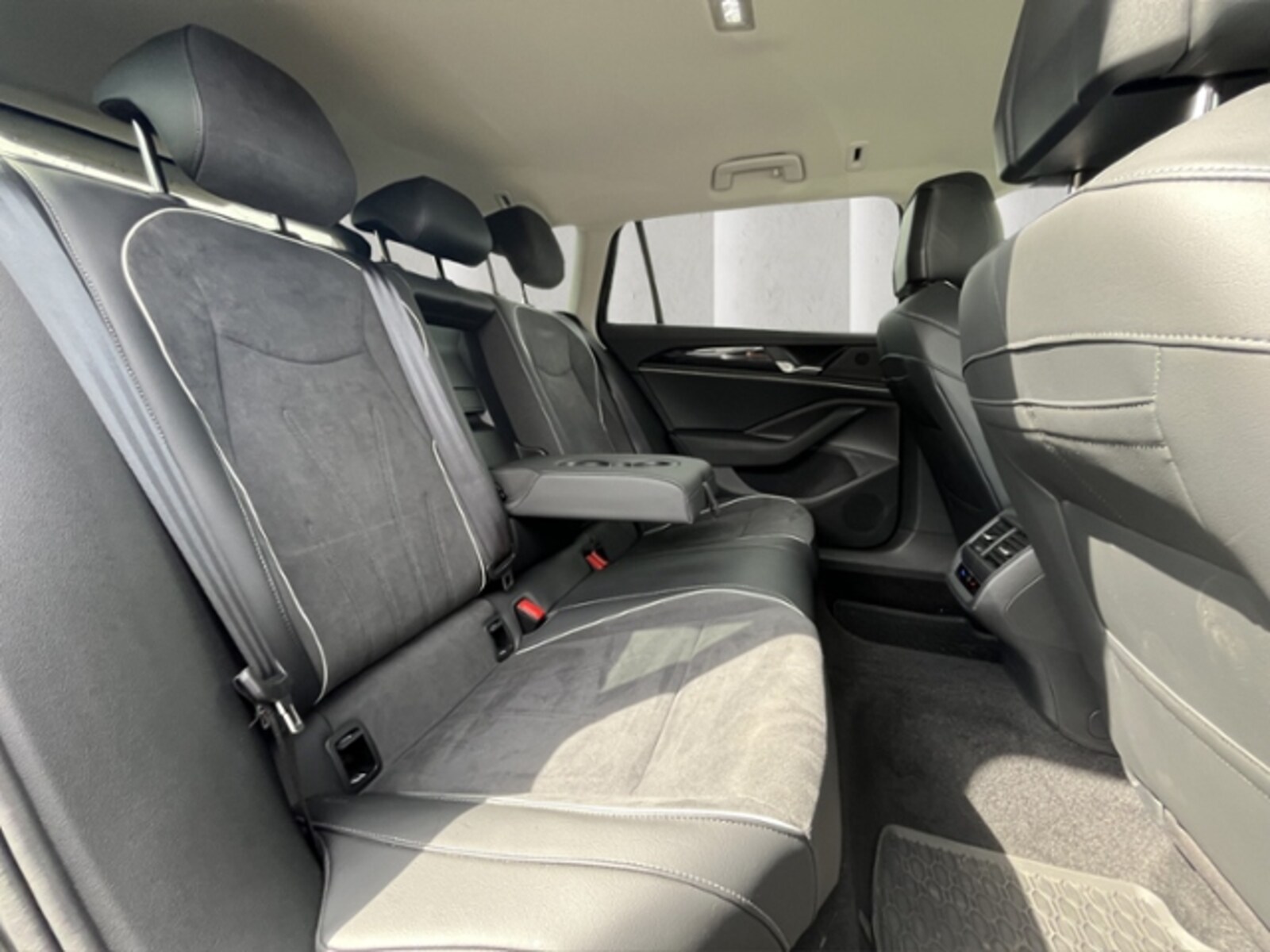 Volkswagen Passat – Bild 18