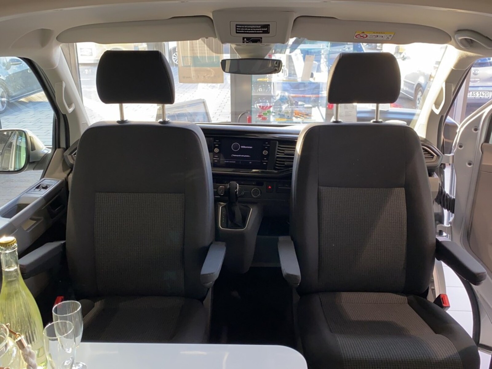 Volkswagen T6.1 Transporter Kasten kurzer Radstand – Bild 17