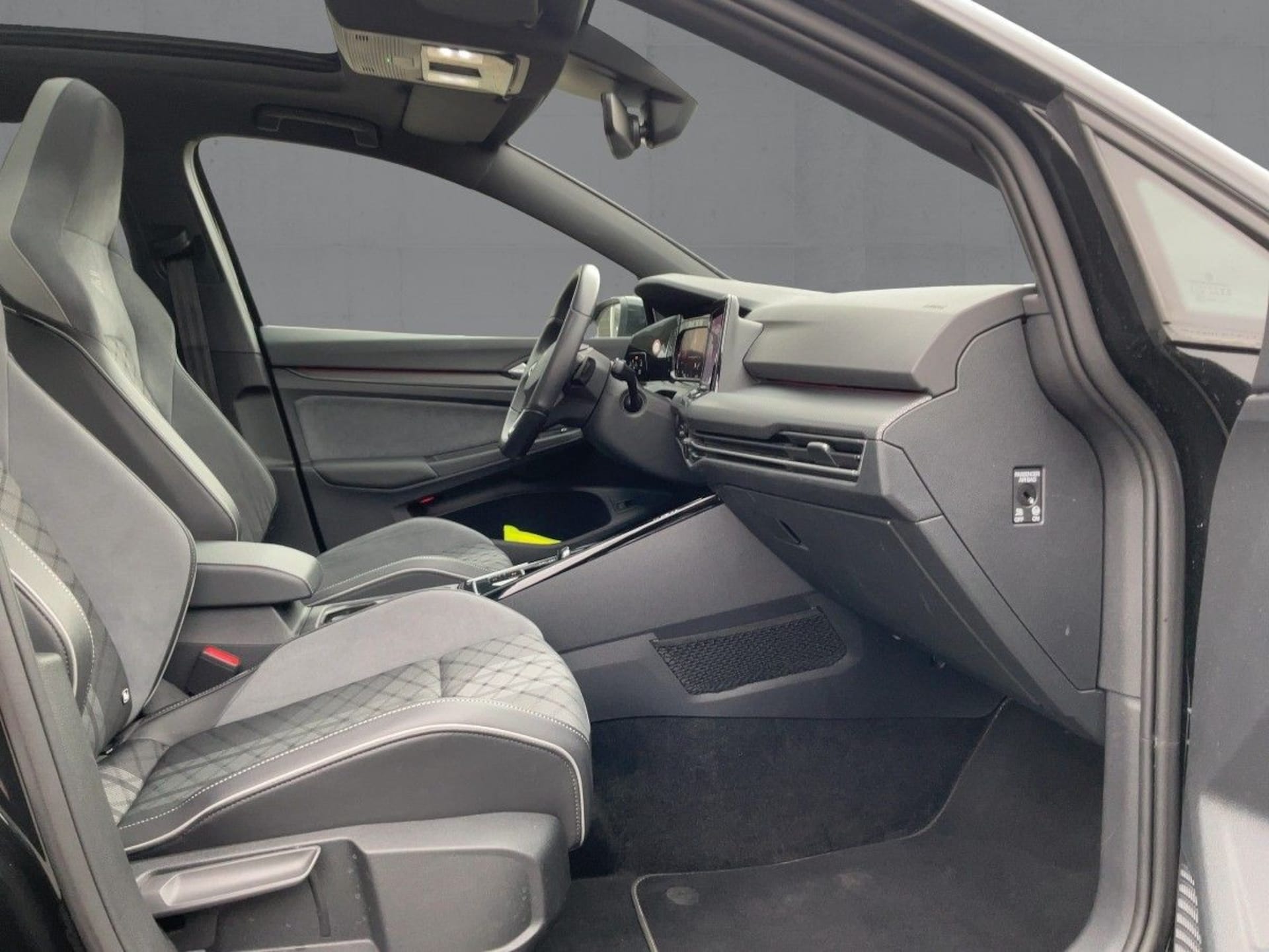 Volkswagen Golf Variant R-Line