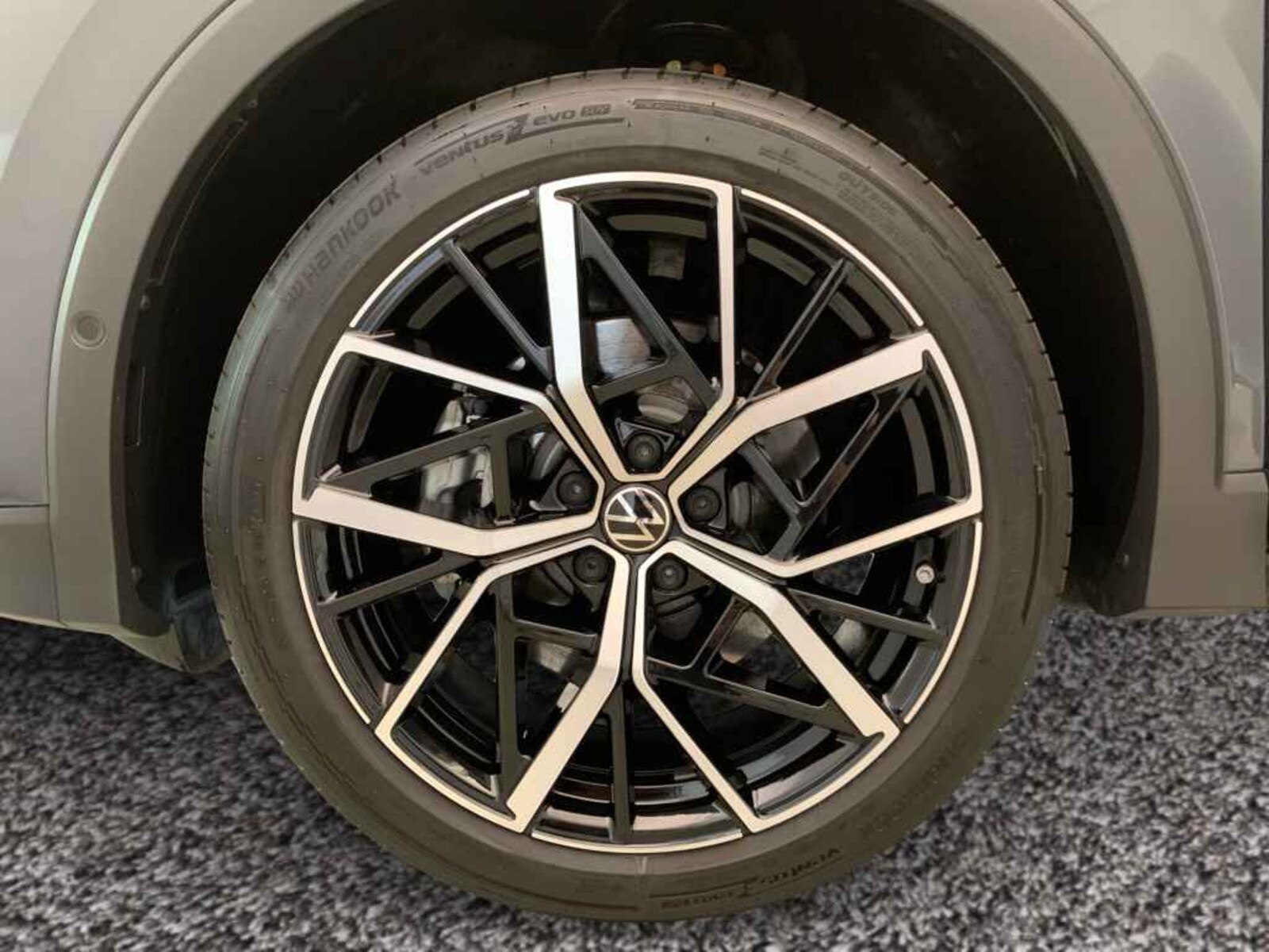 Volkswagen Tiguan – Bild 6