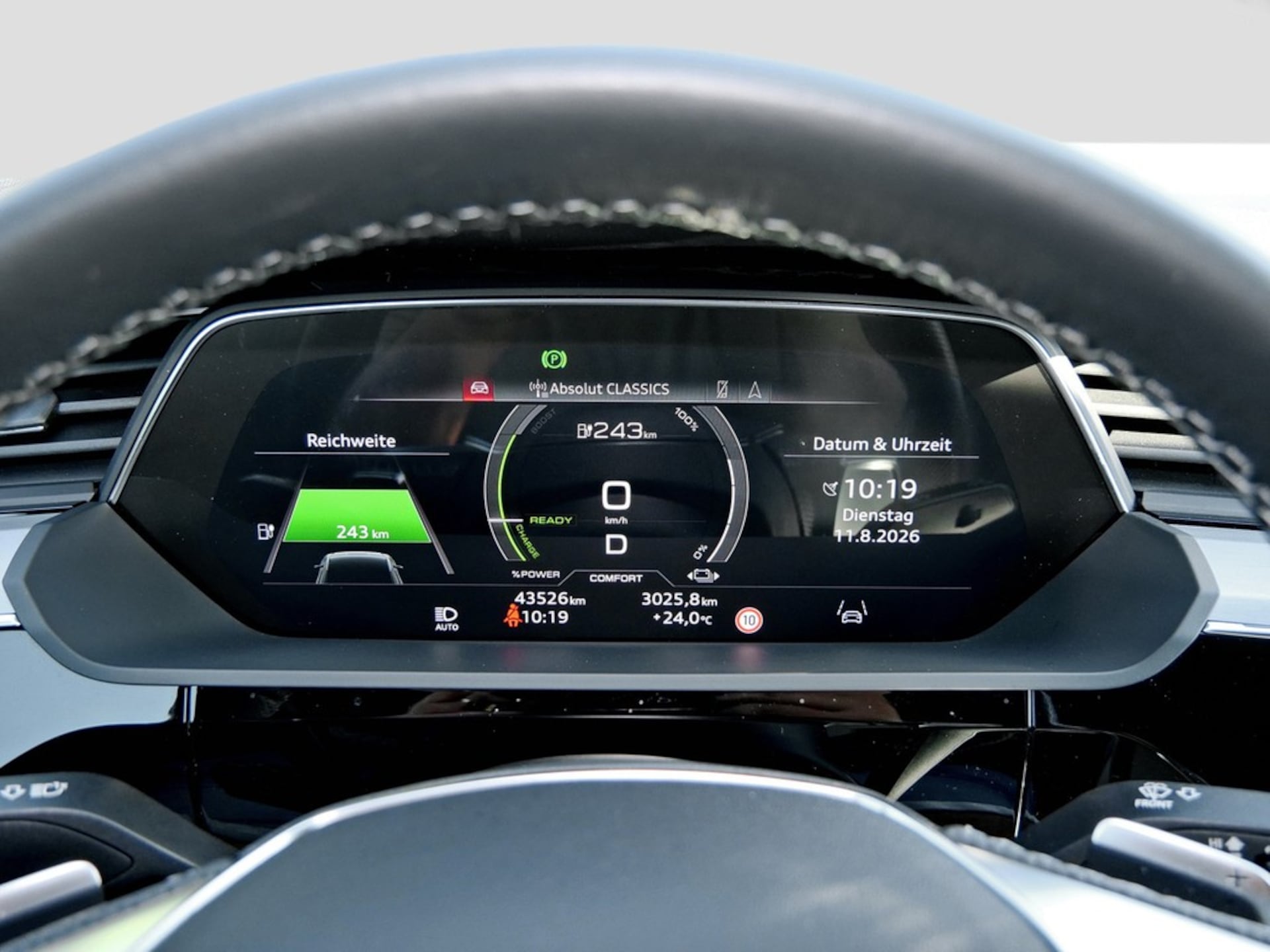 Audi e-tron S line