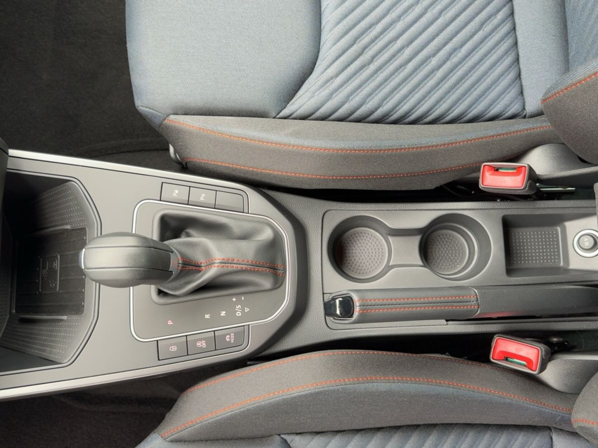 SEAT Arona FR