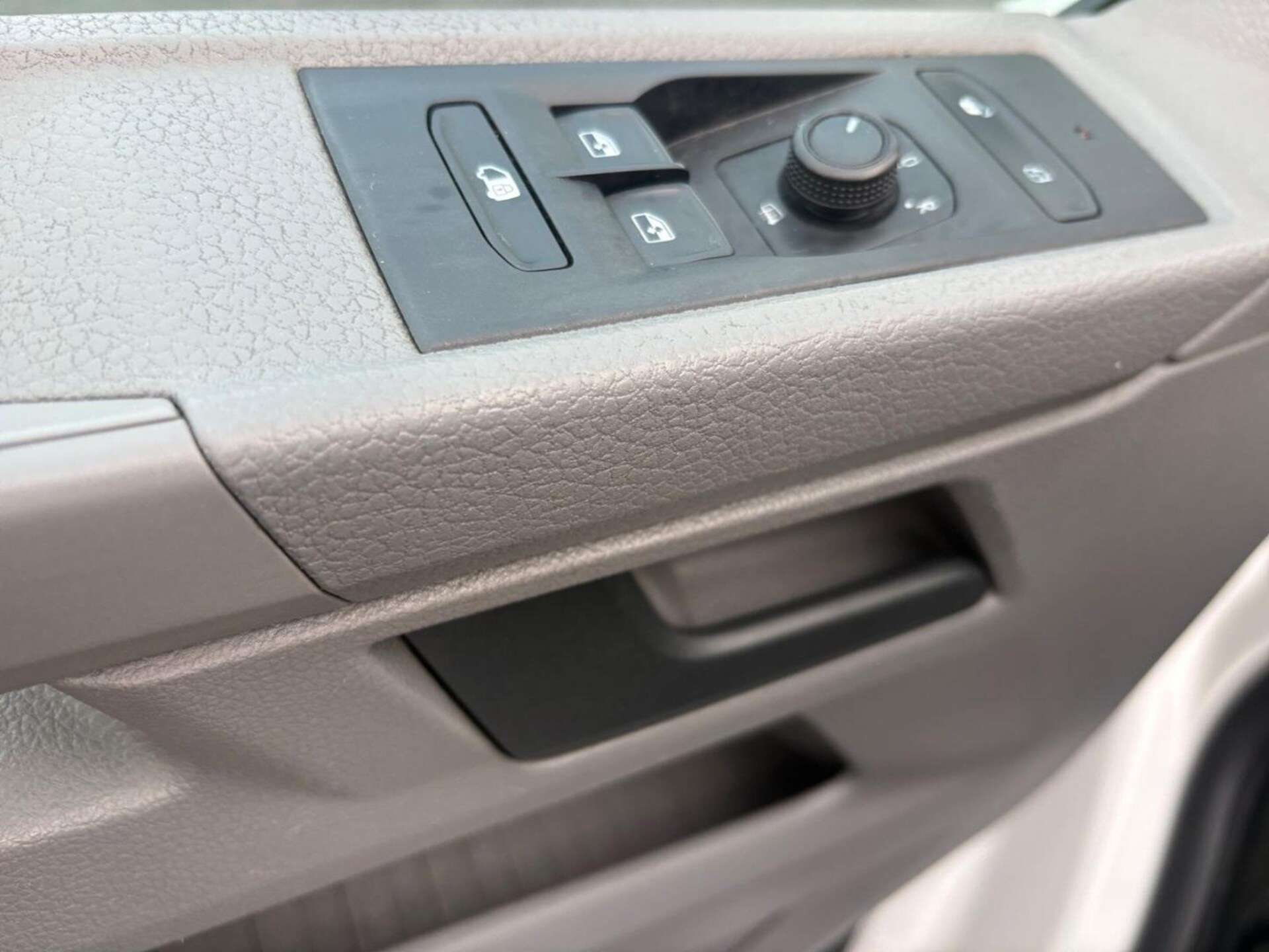 Volkswagen T6.1 Transporter Kasten kurzer Radstand