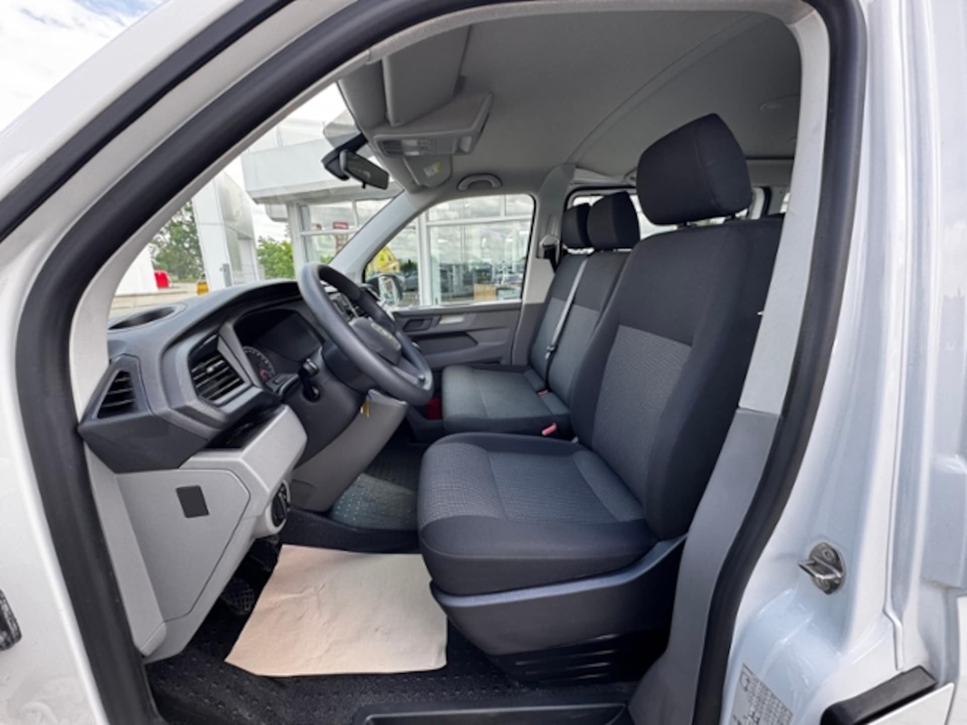 Volkswagen T6.1 Transporter Kombi kurzer Radstand