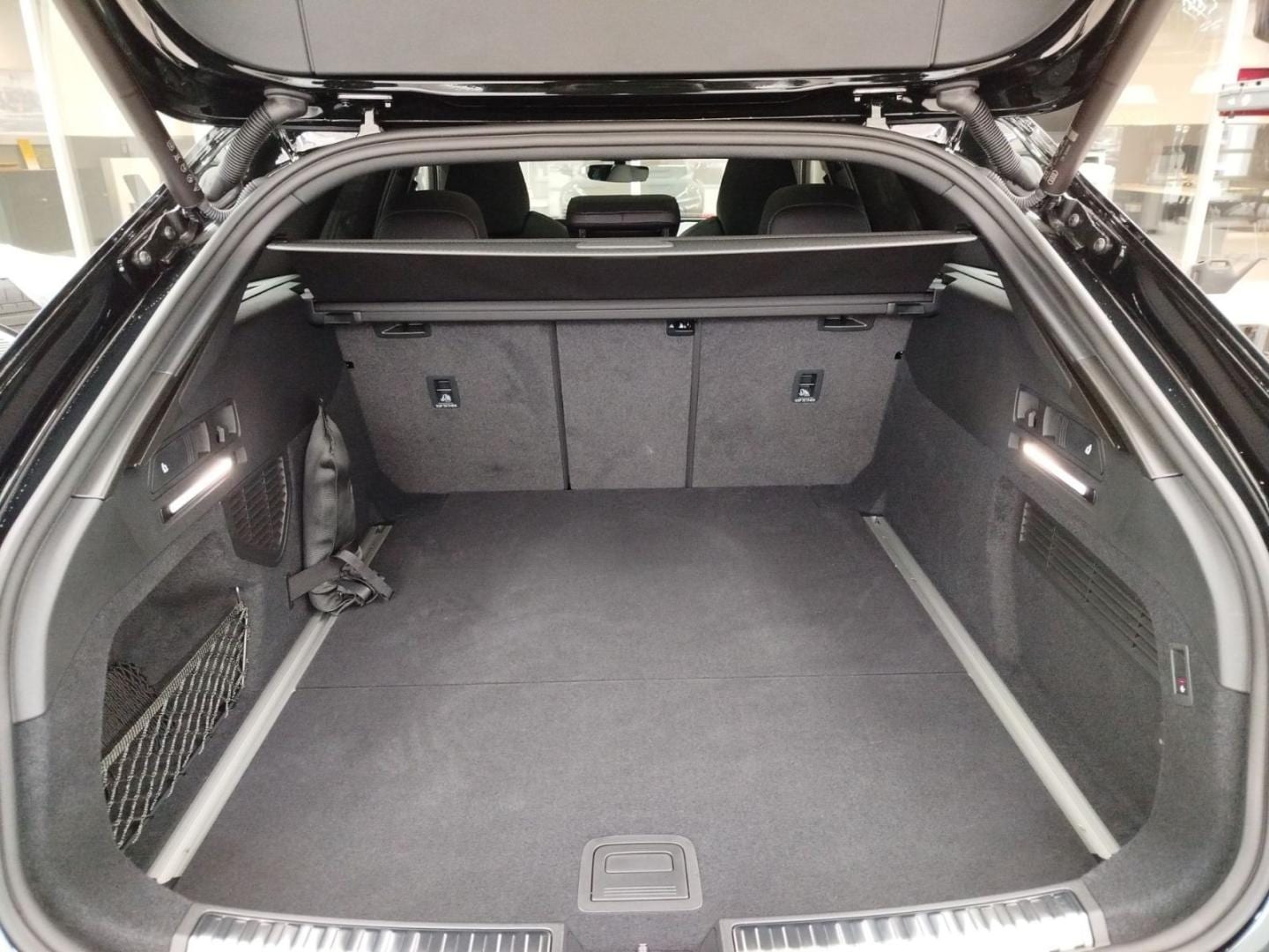 Bild über Audi A6 Avant TDI quattro 150 kW S tronic - für weitere Informationen kontaktieren Sie den Audi Partner