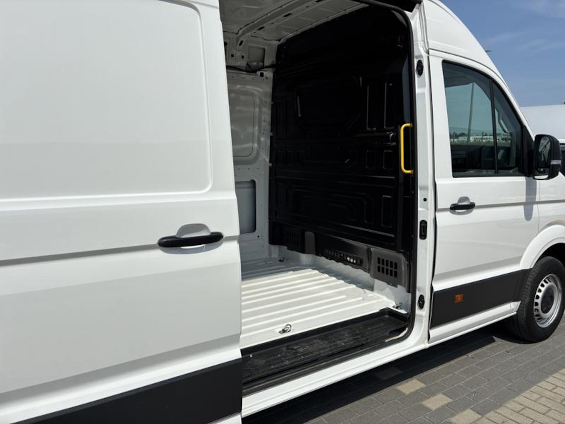 Volkswagen Crafter Furgon długi rozstaw osi