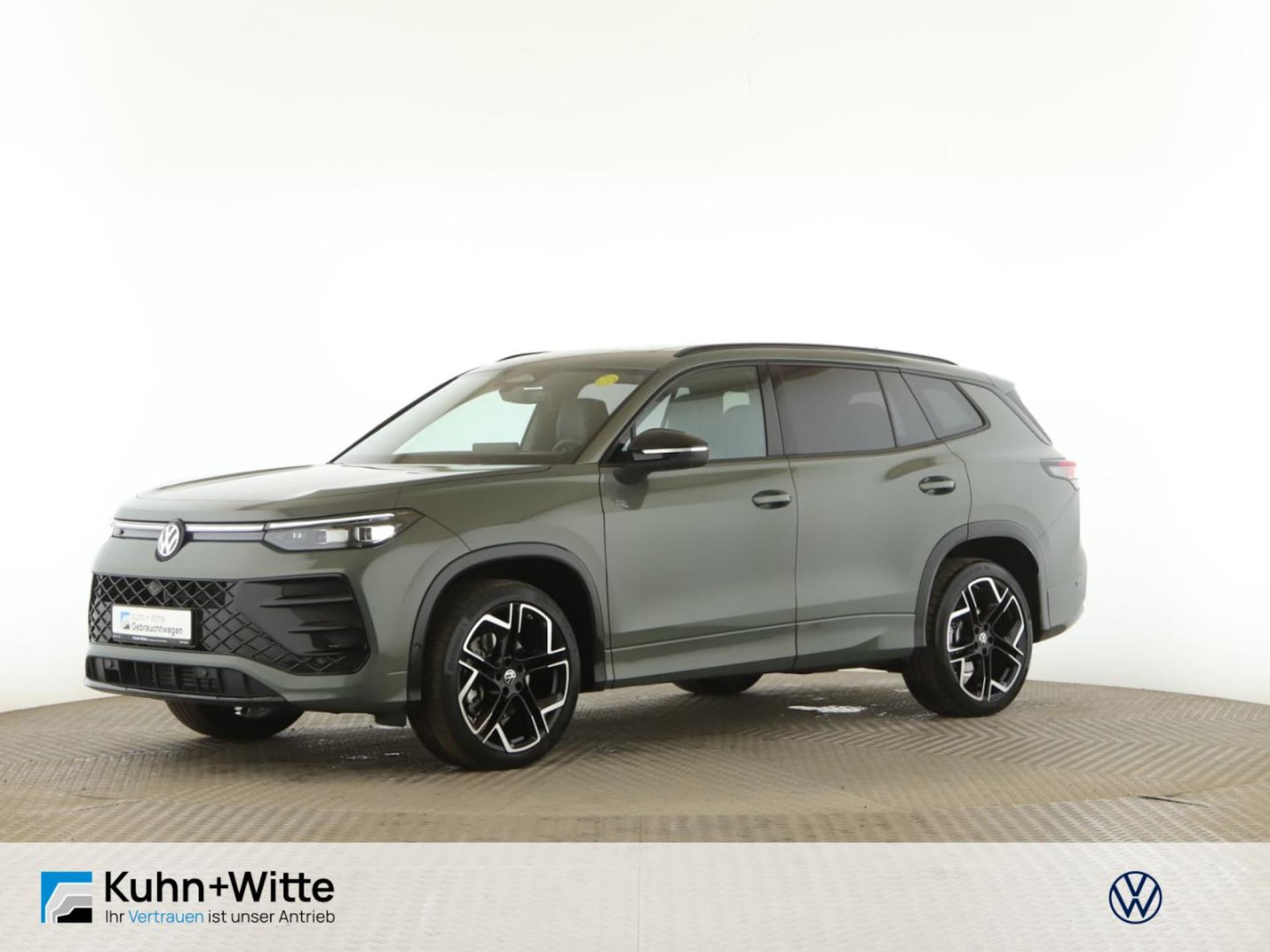 Volkswagen Tayron — Volkswagen Tayron Tayron 2.0 TSI R-Line 4M Pano+AHK+H-K+RFK+7-Sitzer