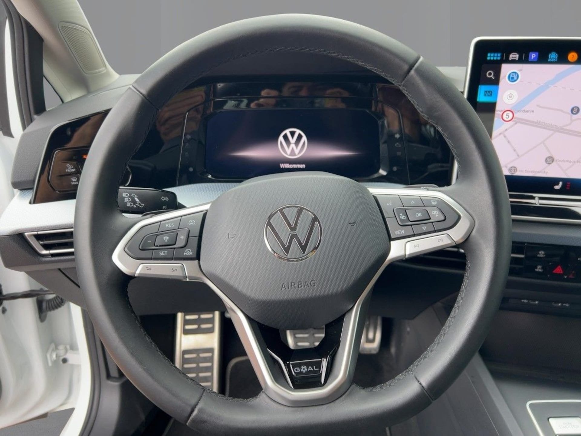 Volkswagen Golf Life