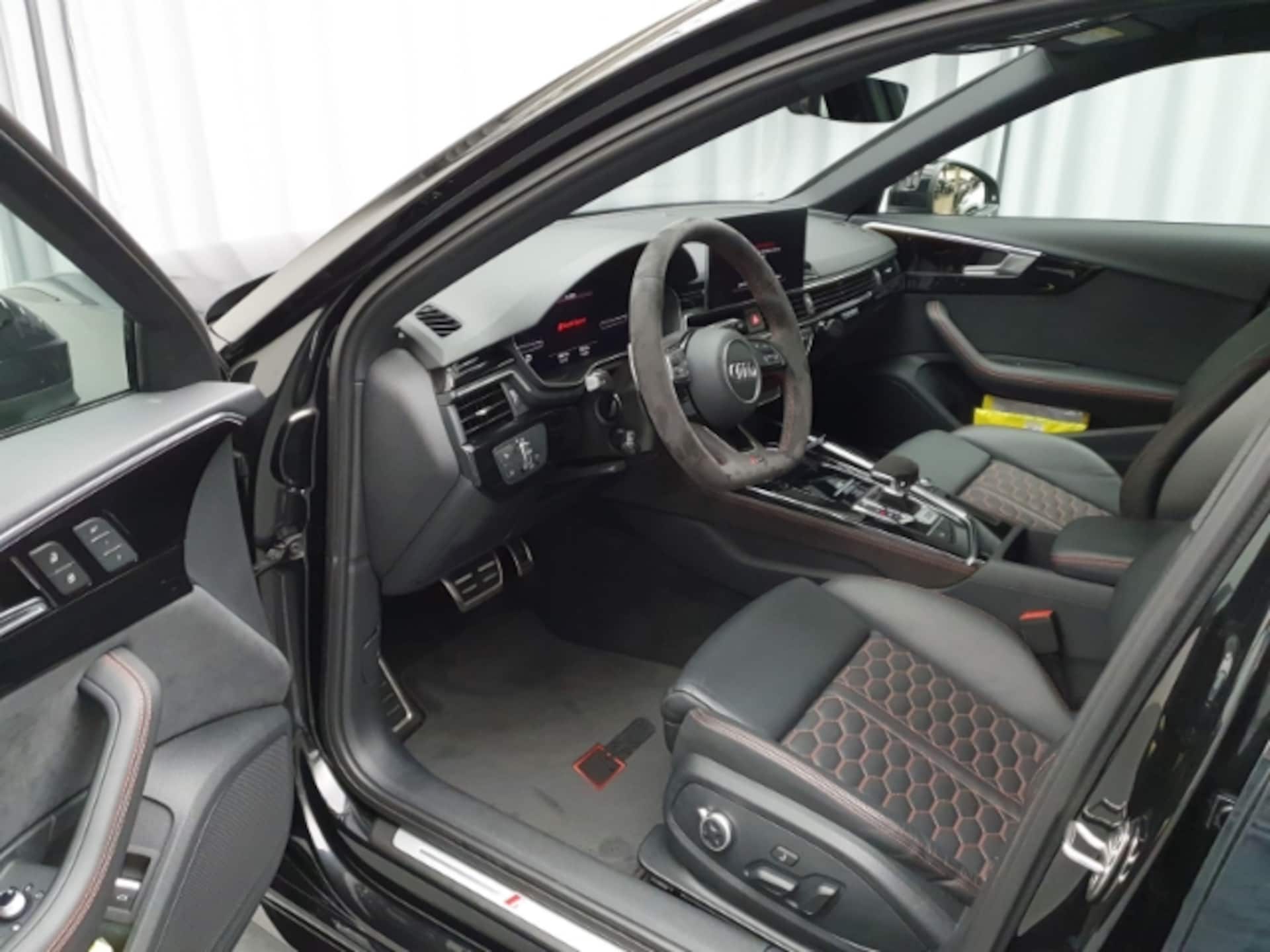 Audi RS 4 Avant