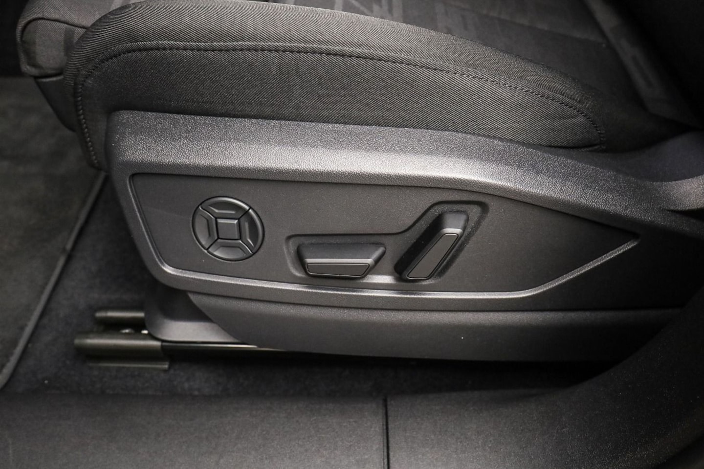 Bild über Audi Q5 Sportback TFSI quattro 150 kW S tronic - für weitere Informationen kontaktieren Sie den Audi Partner