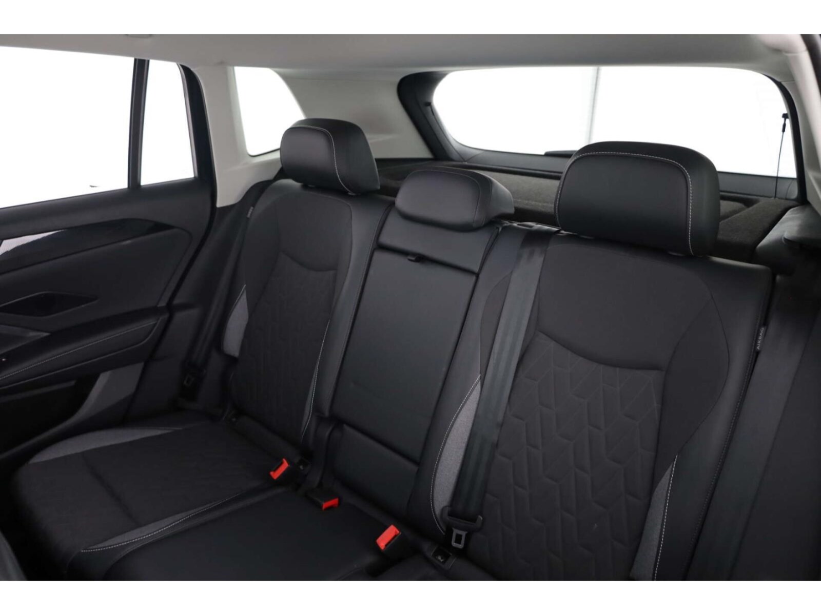 Volkswagen Tiguan – Bild 11