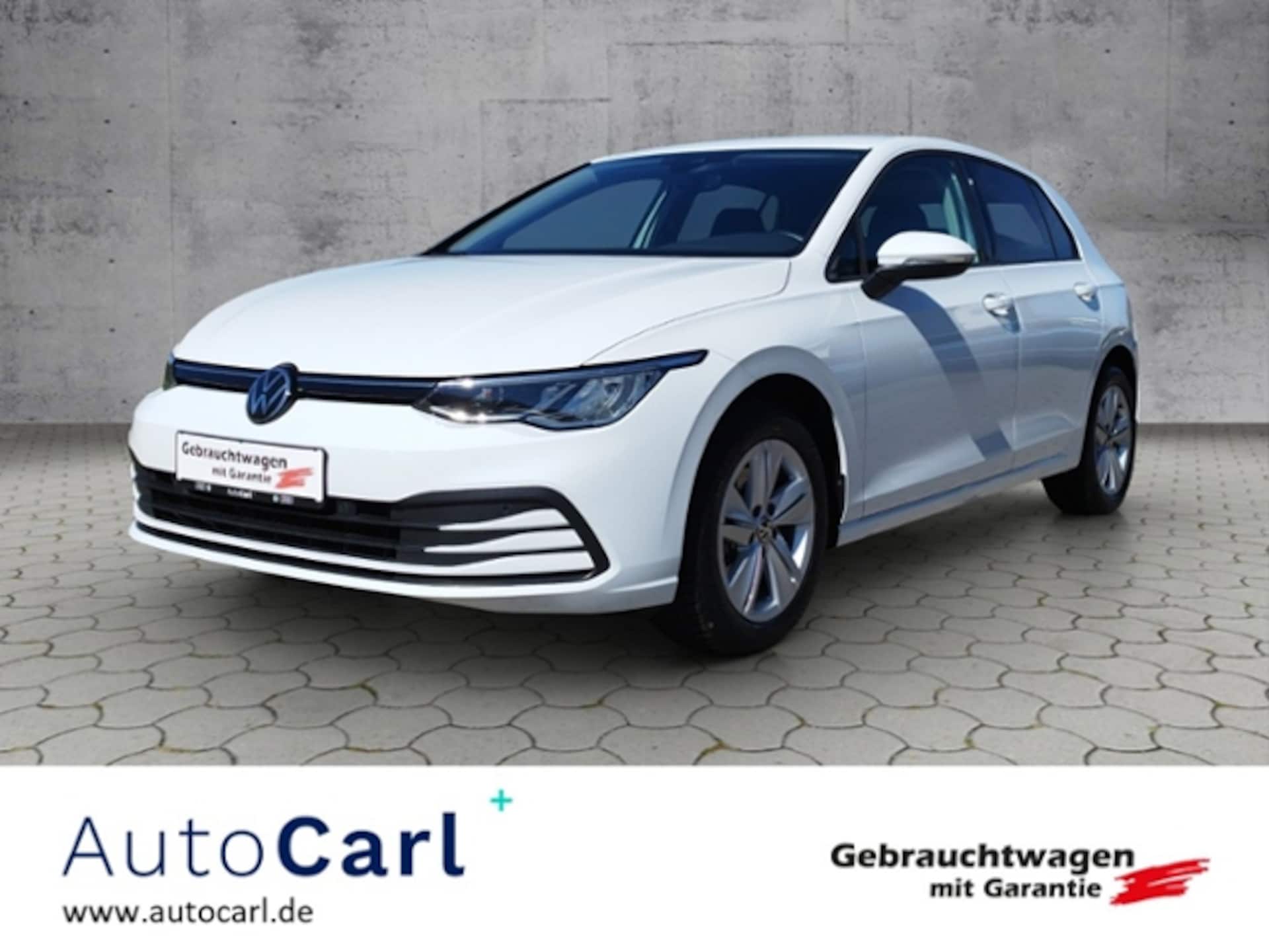 Volkswagen Golf 2022 — VIII 1.5 eTSI DSG AHK/STH/TRAVEL/ACC