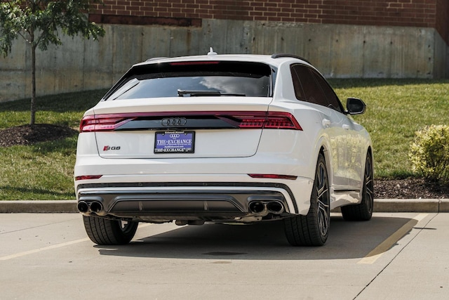 2023 Audi SQ8