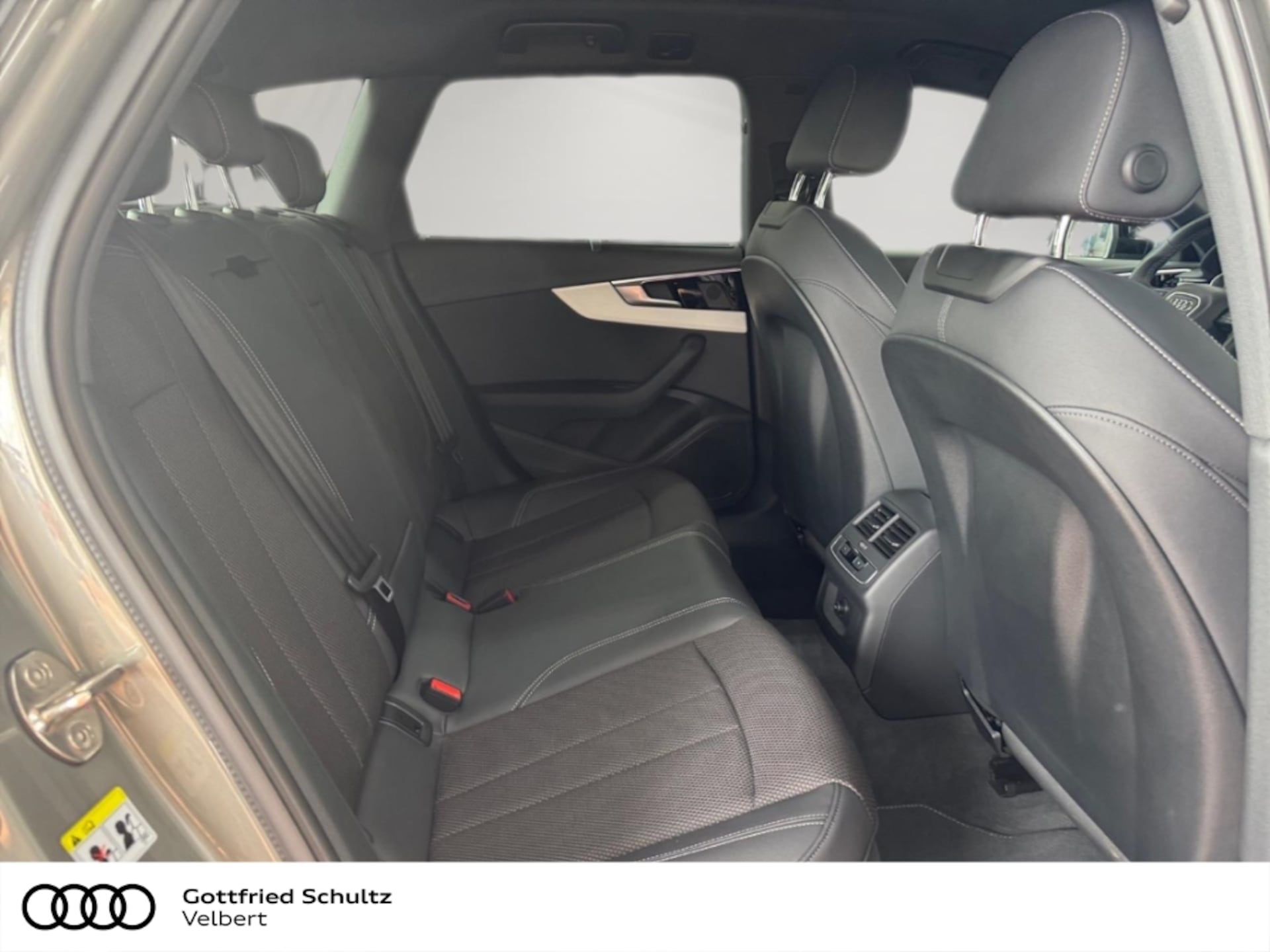 Audi A4 Avant S line