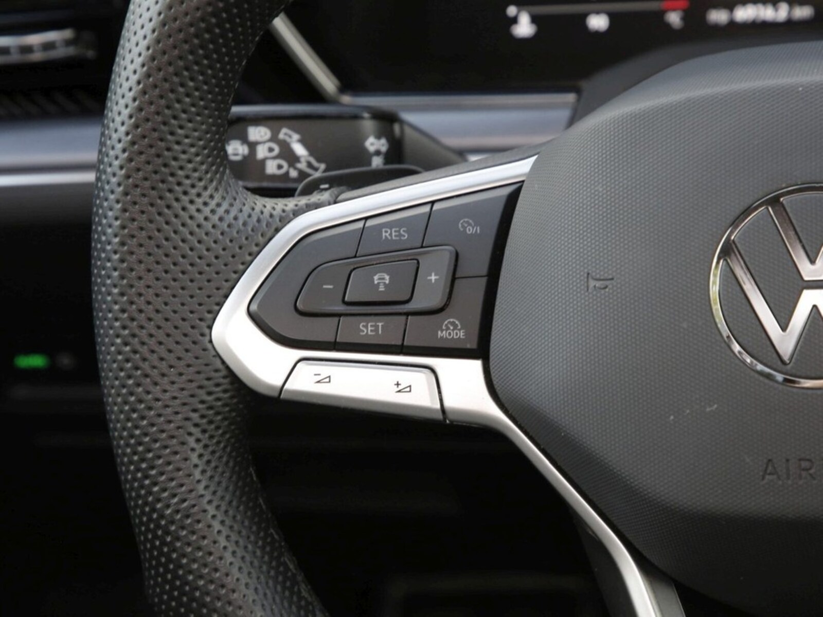Volkswagen Touareg – Bild 18