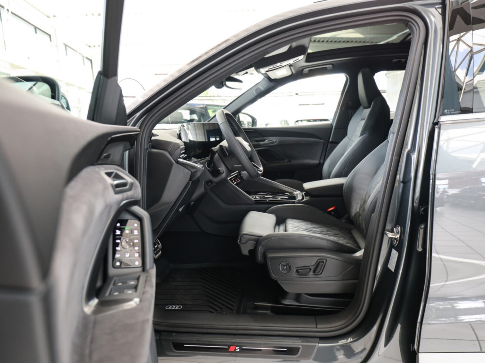 Audi SQ5 – Bild 11