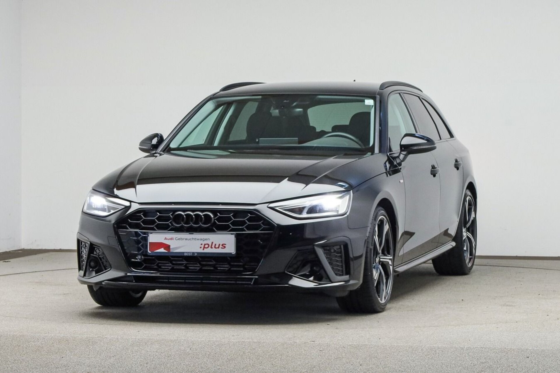 Audi A4 Avant S line