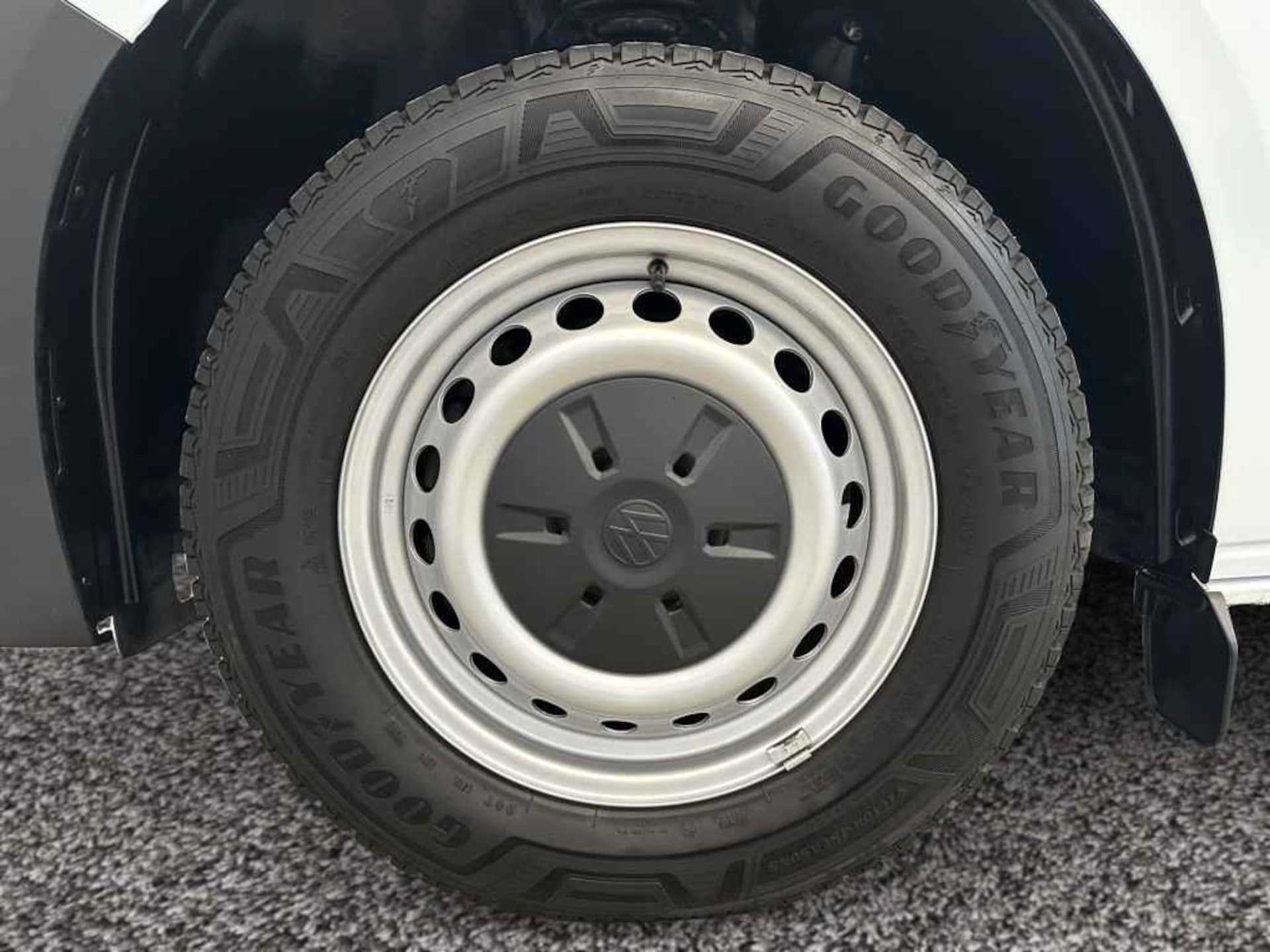 Volkswagen Transporter Kasten langer Radstand