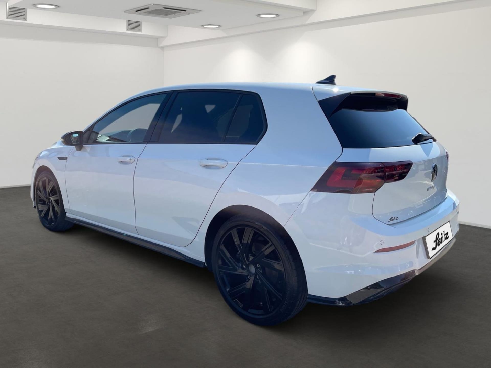 Volkswagen Golf R-Line