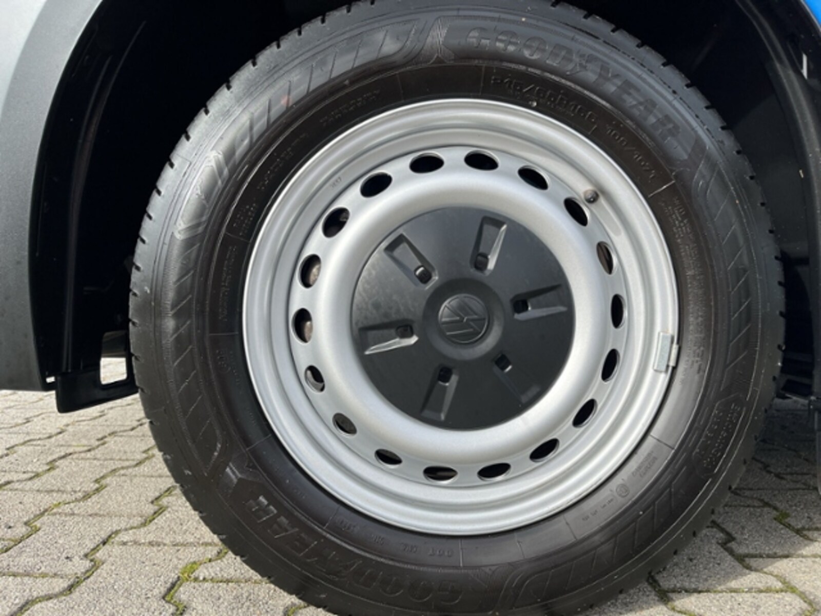 Volkswagen Transporter Kasten kurzer Radstand – Bild 8