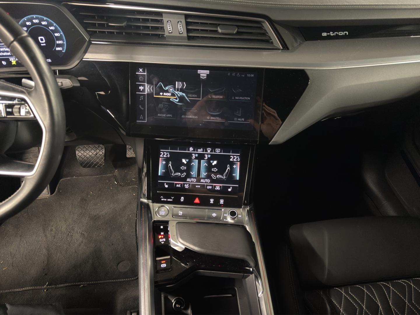 Image de Audi e-tron Sportback S line 55 quattro 300,00 kW - for more details contact your dealer